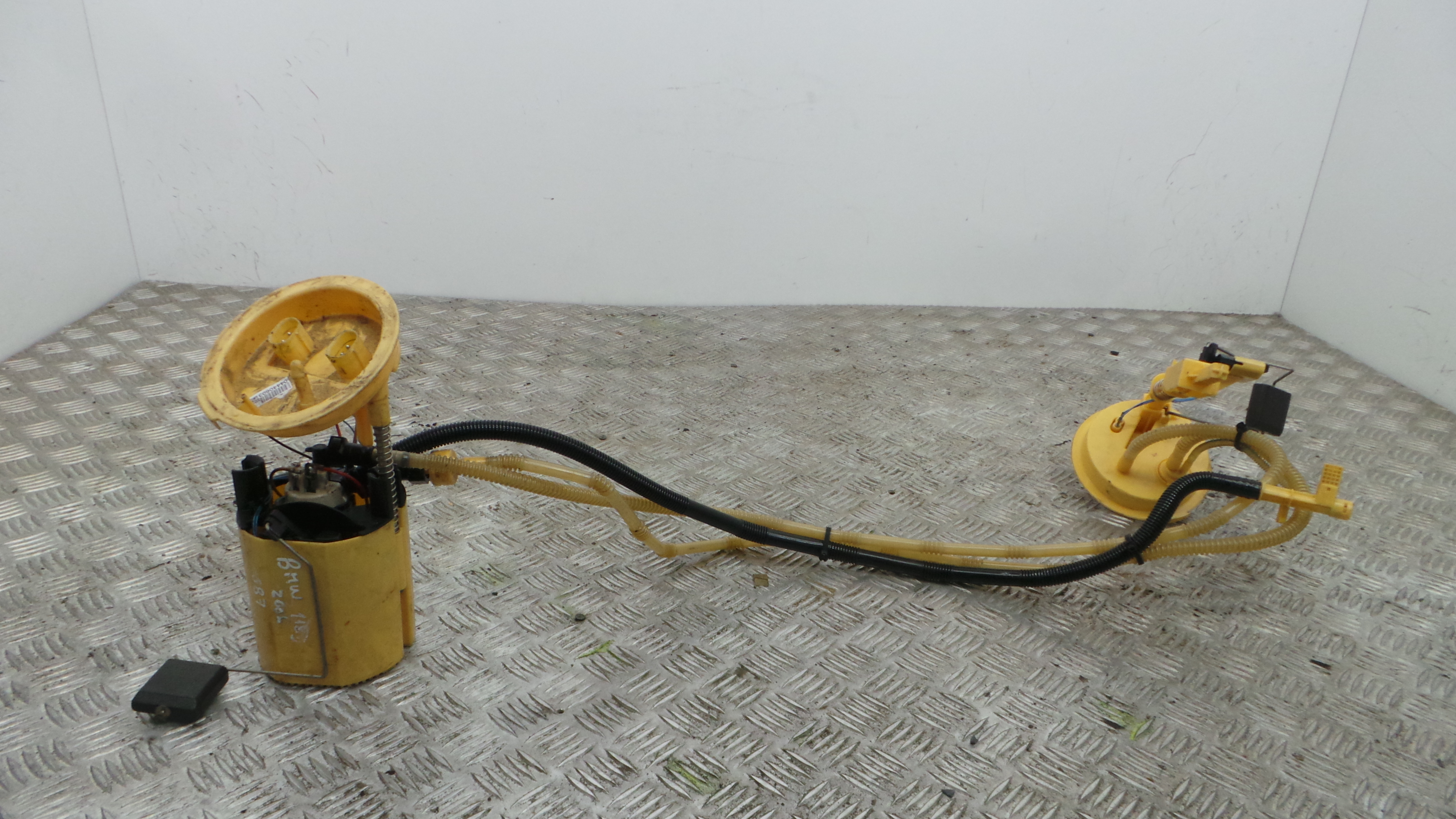 Boia do Combustível 6763886 - BMW 1 (E87)-33192143