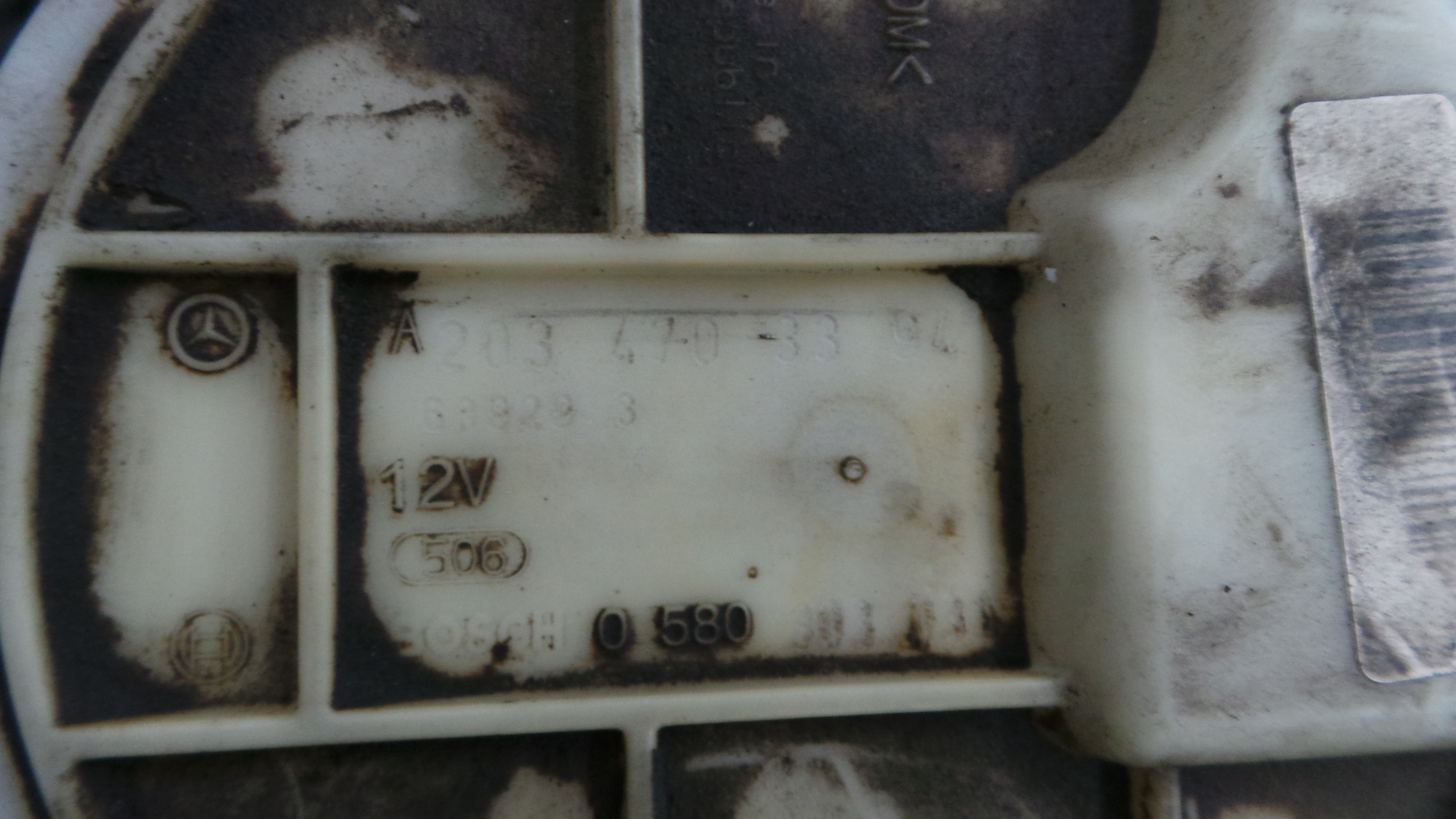 Boia do Combustível A2034703394 - MERCEDES-BENZ C-CLASS (W203)-33192148