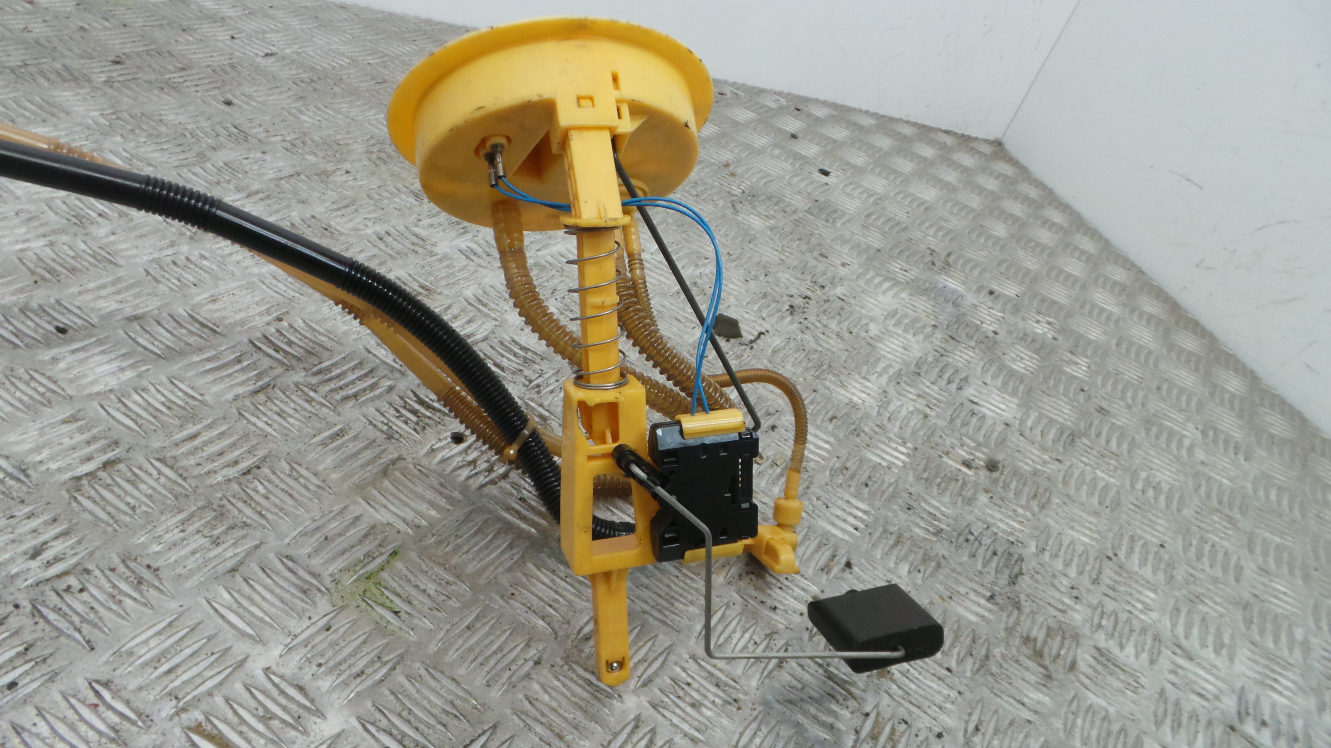 Boia do Combustível 6763886 - BMW 1 (E87)-33192170