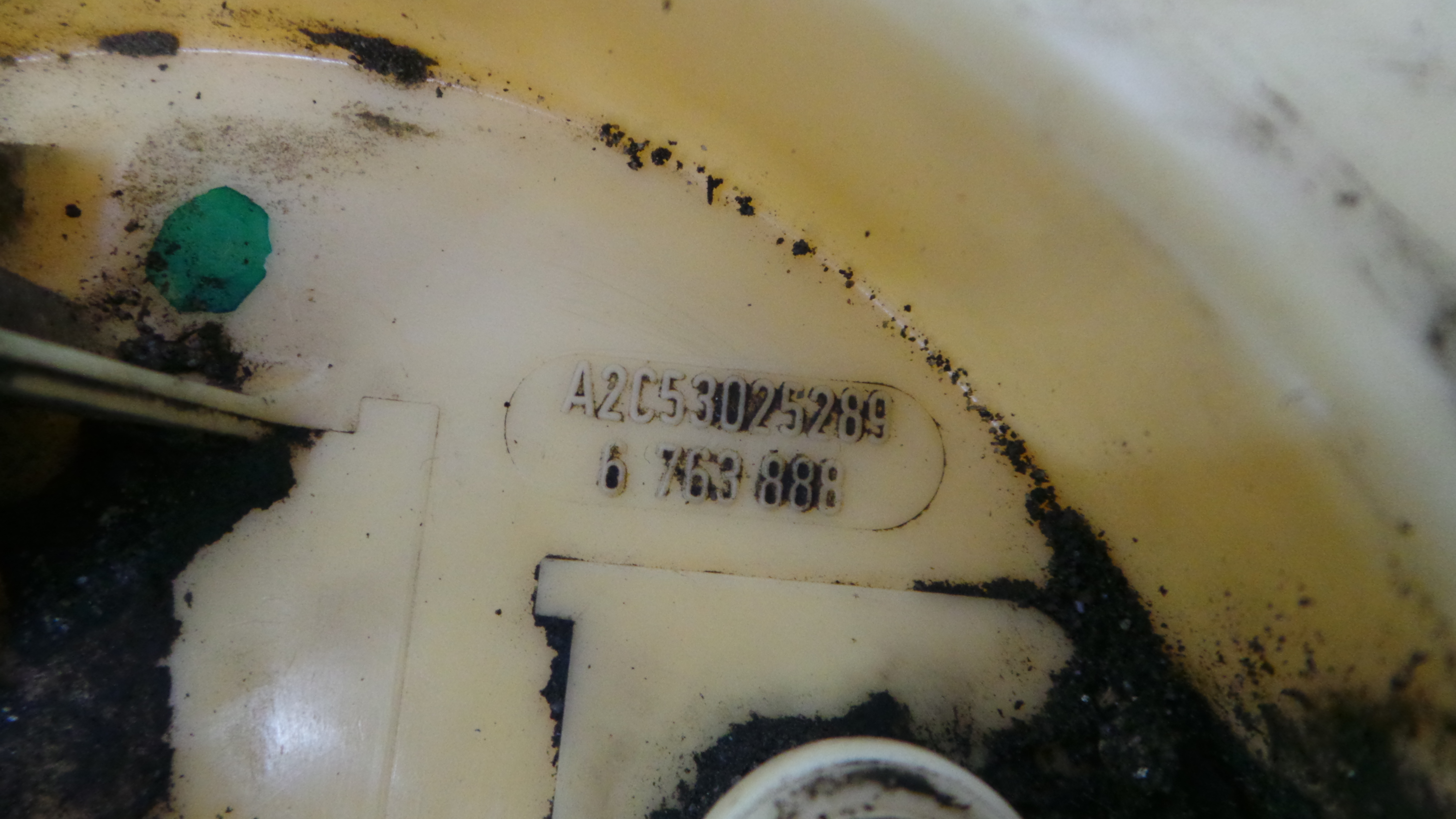 Boia do Combustível 6763886 - BMW 1 (E87)-33192170