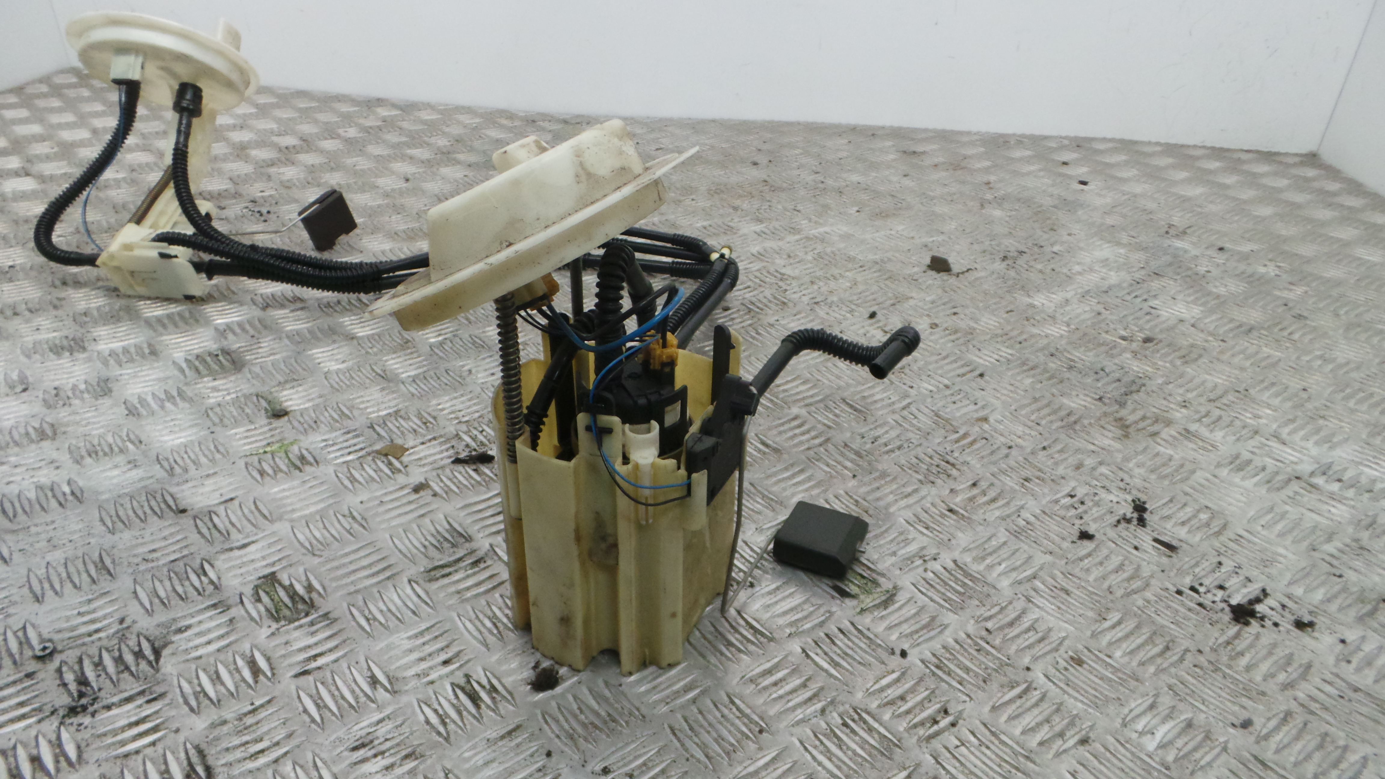 Boia do Combustível A2044700594 - MERCEDES-BENZ C-CLASS (W204)-33192175