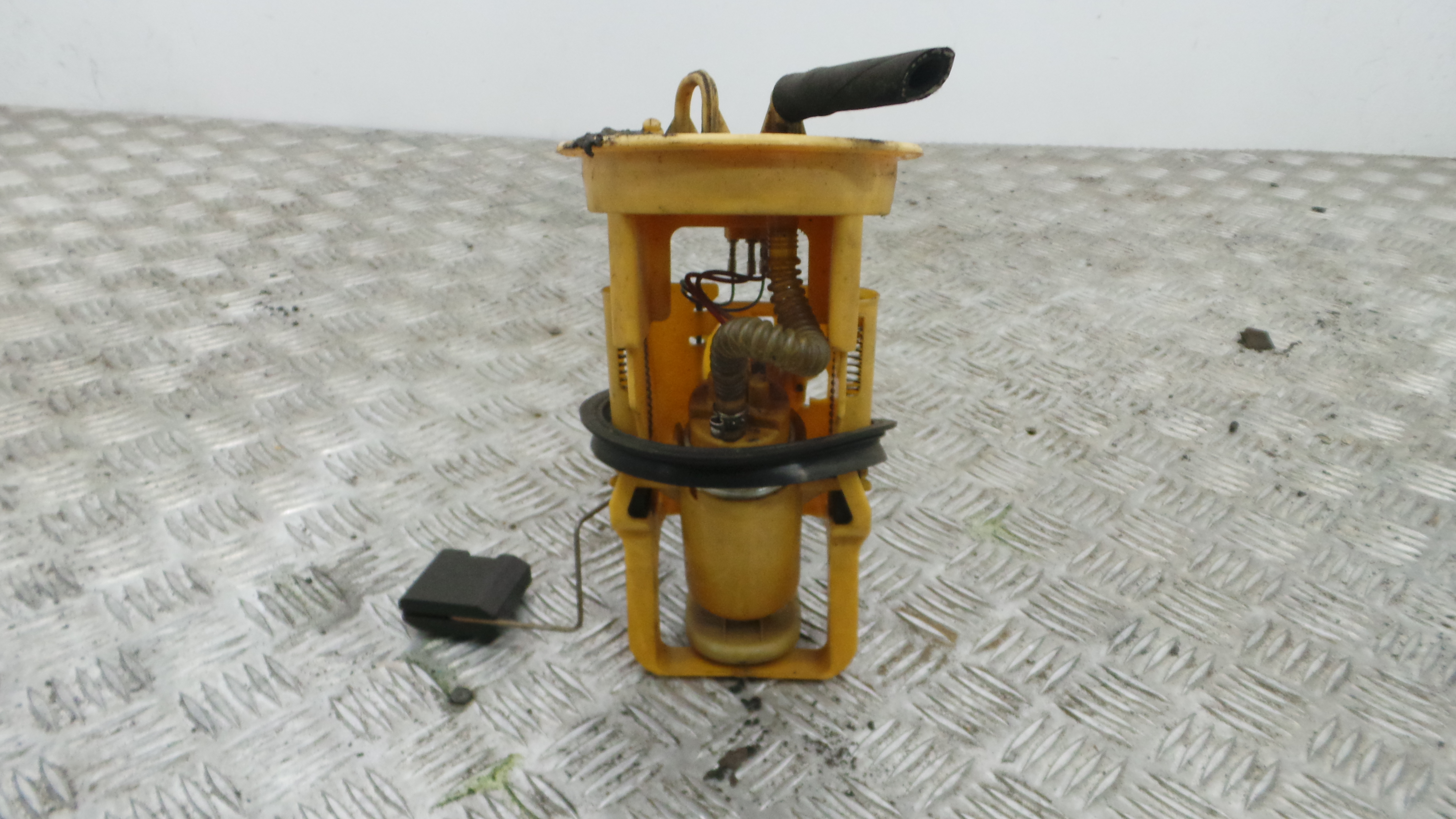 Boia do Combustível 6750582 - BMW 3 (E46)-33192191