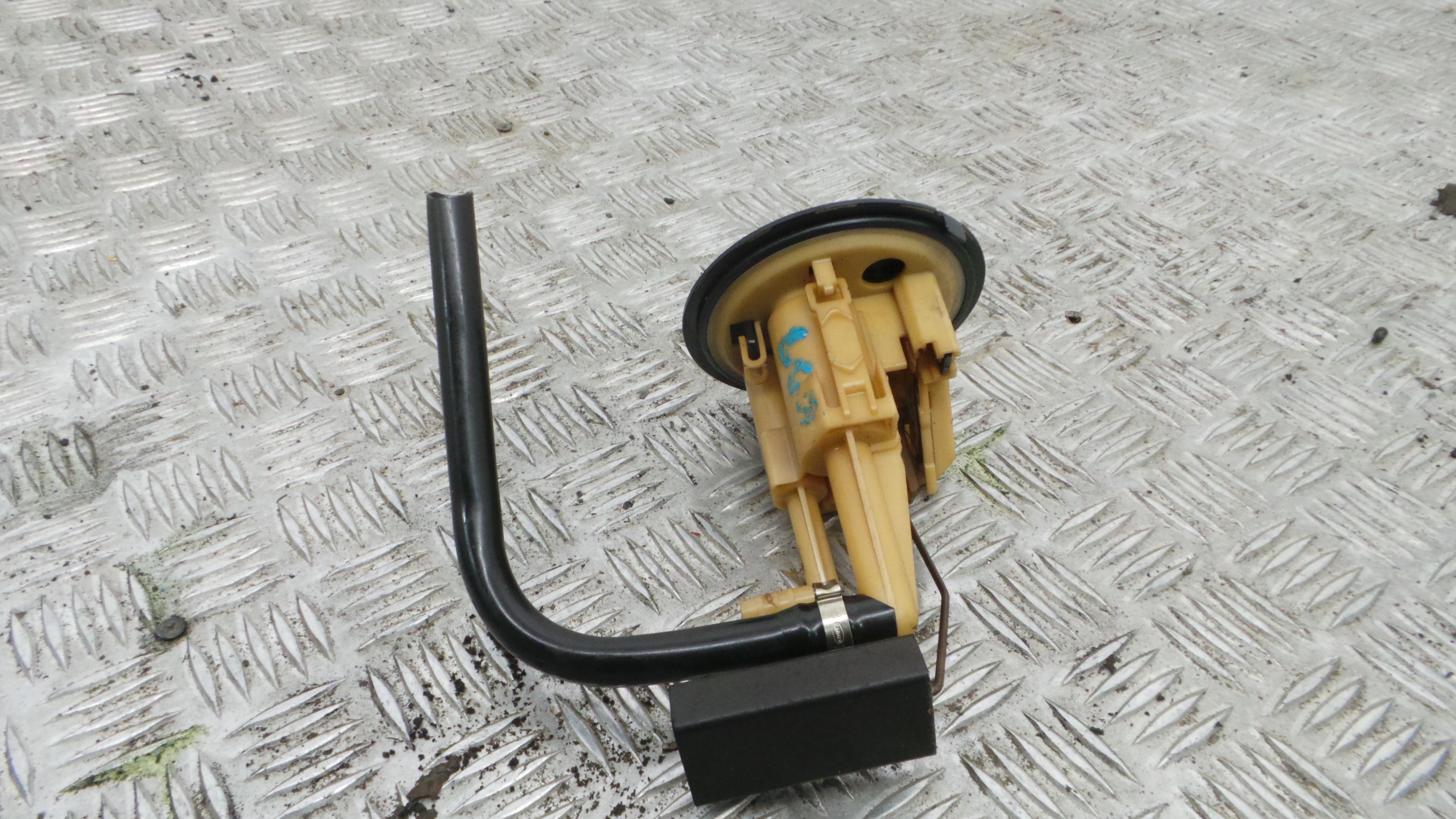 Boia do Combustível A2024700241 - MERCEDES-BENZ C-CLASS (W202)-33192199