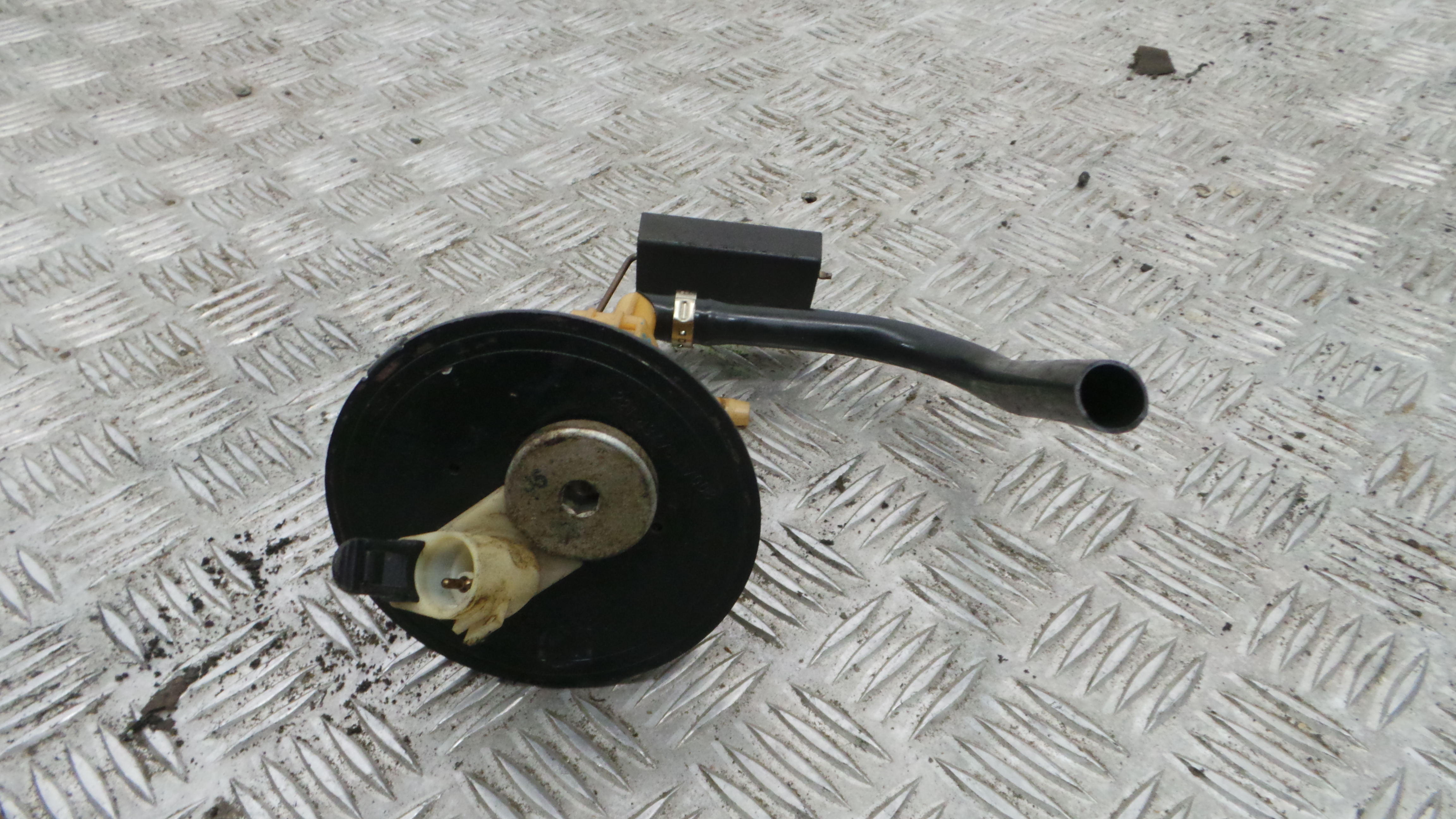 Boia do Combustível A2024700241 - MERCEDES-BENZ C-CLASS (W202)-33192199