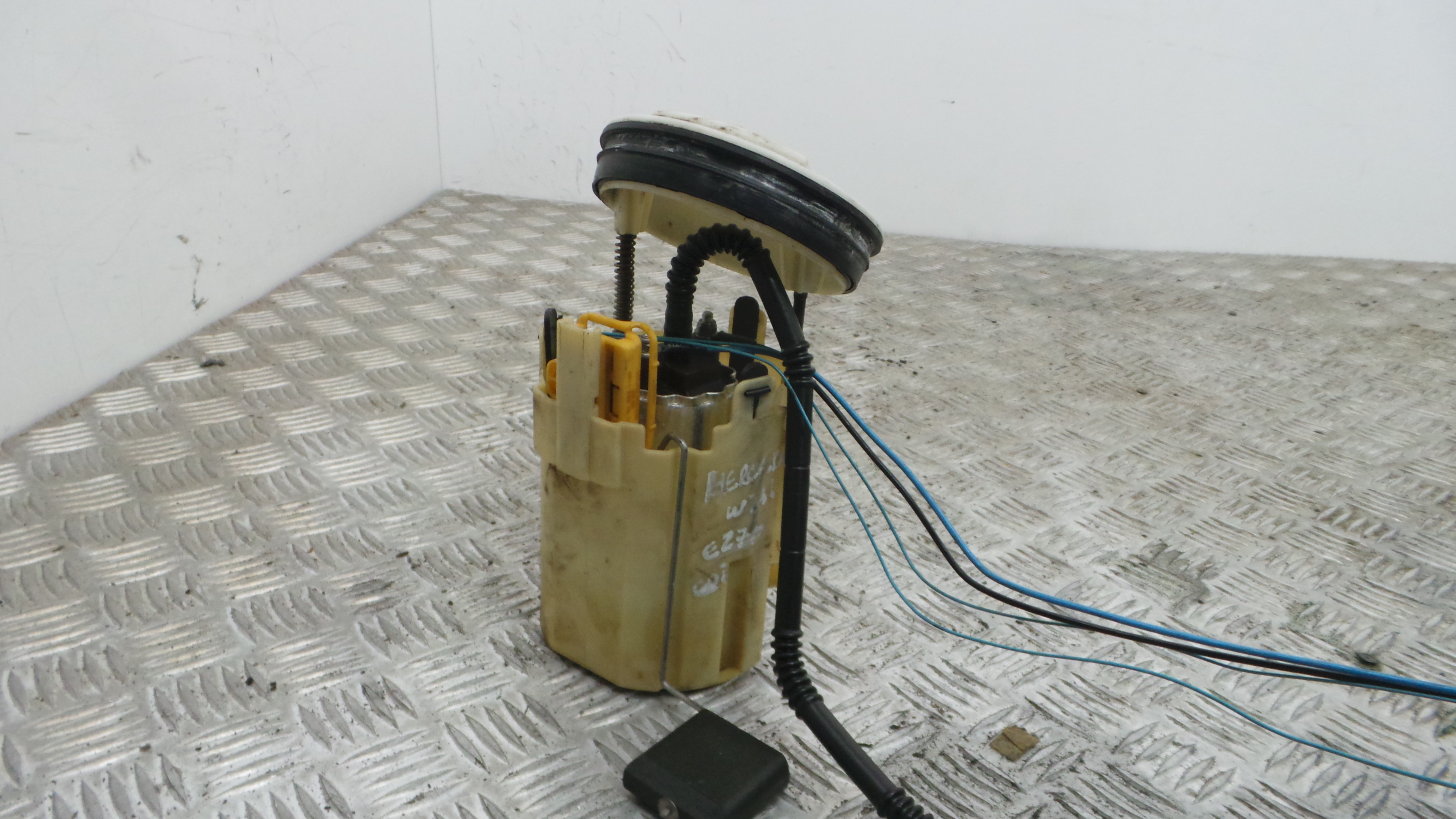 Boia do Combustível A2114701694 - MERCEDES-BENZ E-CLASS (W211)-33192203