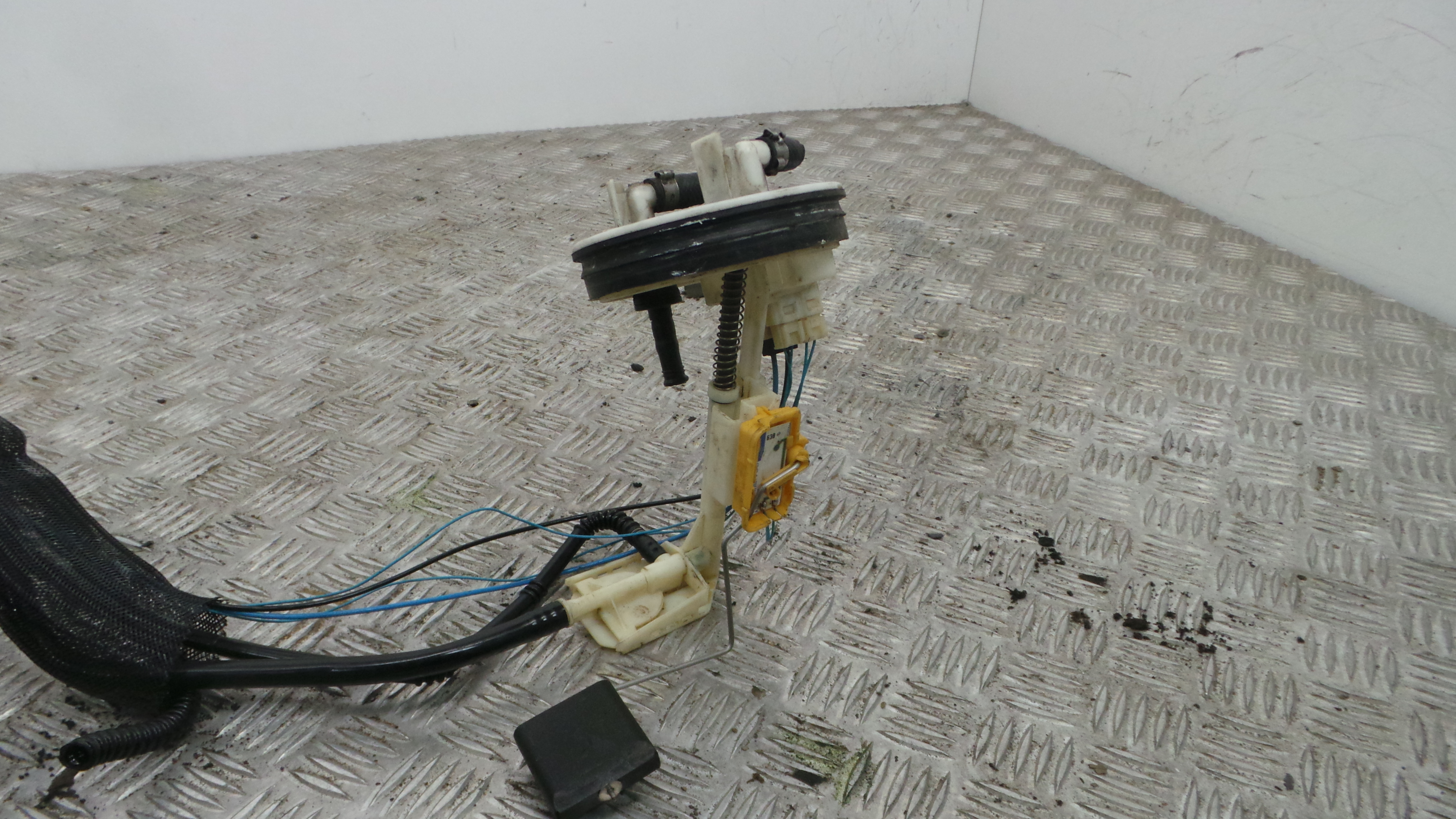 Boia do Combustível A2114701694 - MERCEDES-BENZ E-CLASS (W211)-33192203