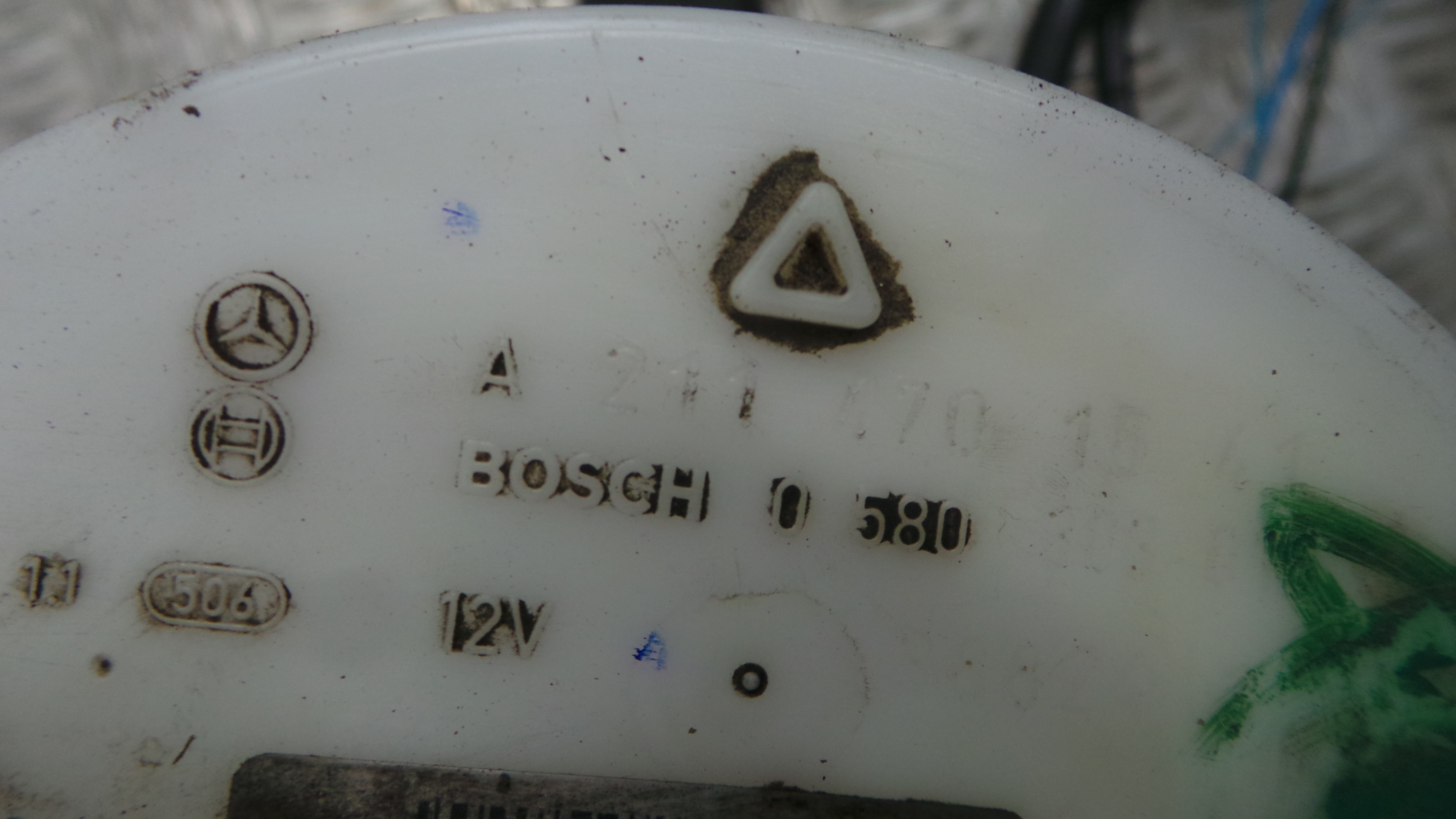 Boia do Combustível A2114701694 - MERCEDES-BENZ E-CLASS (W211)-33192203