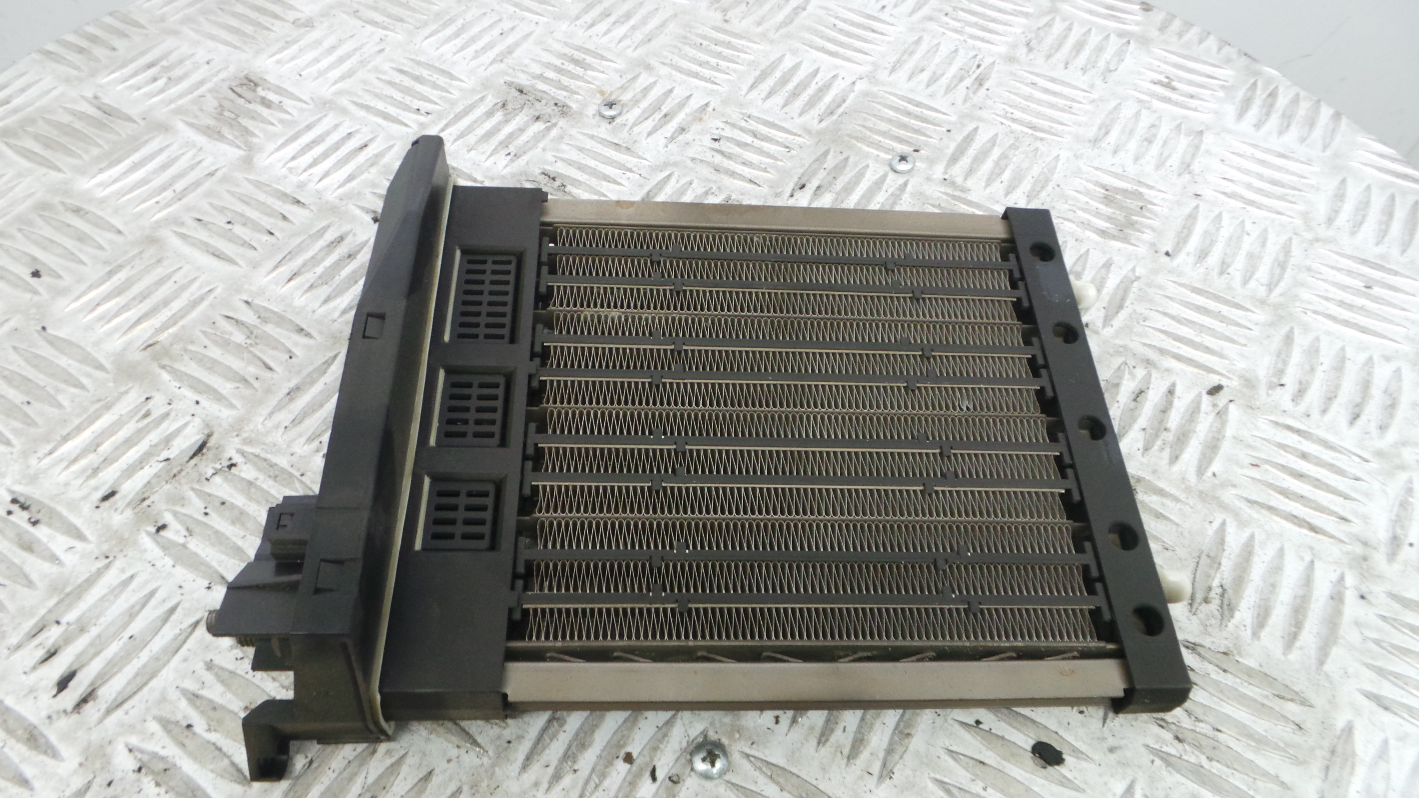 Radiador da Chaufagem / Sofagem A1698300261 - MERCEDES-BENZ B-CLASS Sports Tourer (W245)-33192450 Radiador da Chaufagem / Sofagem A1698300261 - MERCEDES-BENZ B-CLASS Sports Tourer (W245)-33192450