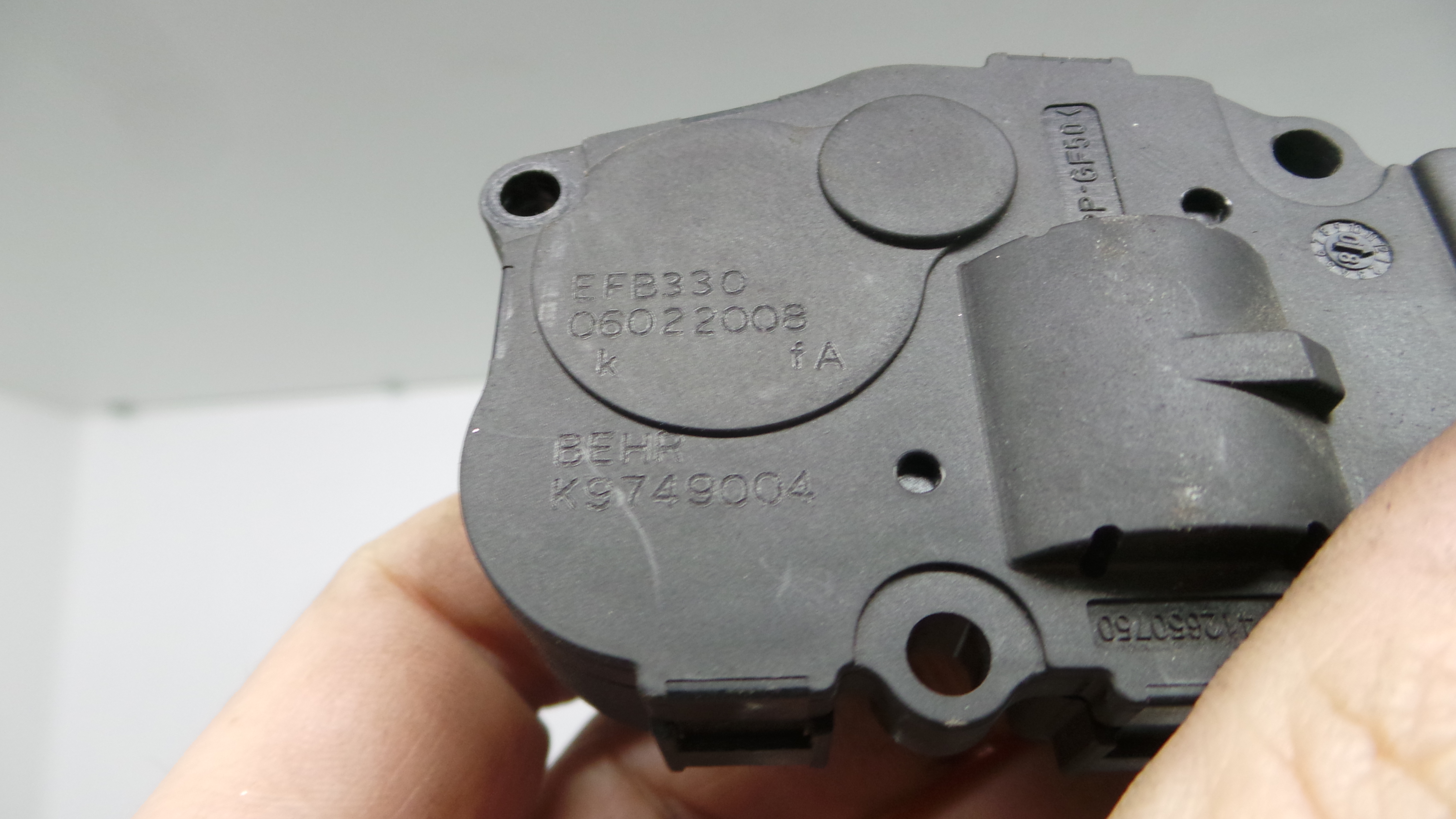 Atuador do Circuito de Ar  EFB330 - MERCEDES-BENZ C-CLASS (W204)-33192479