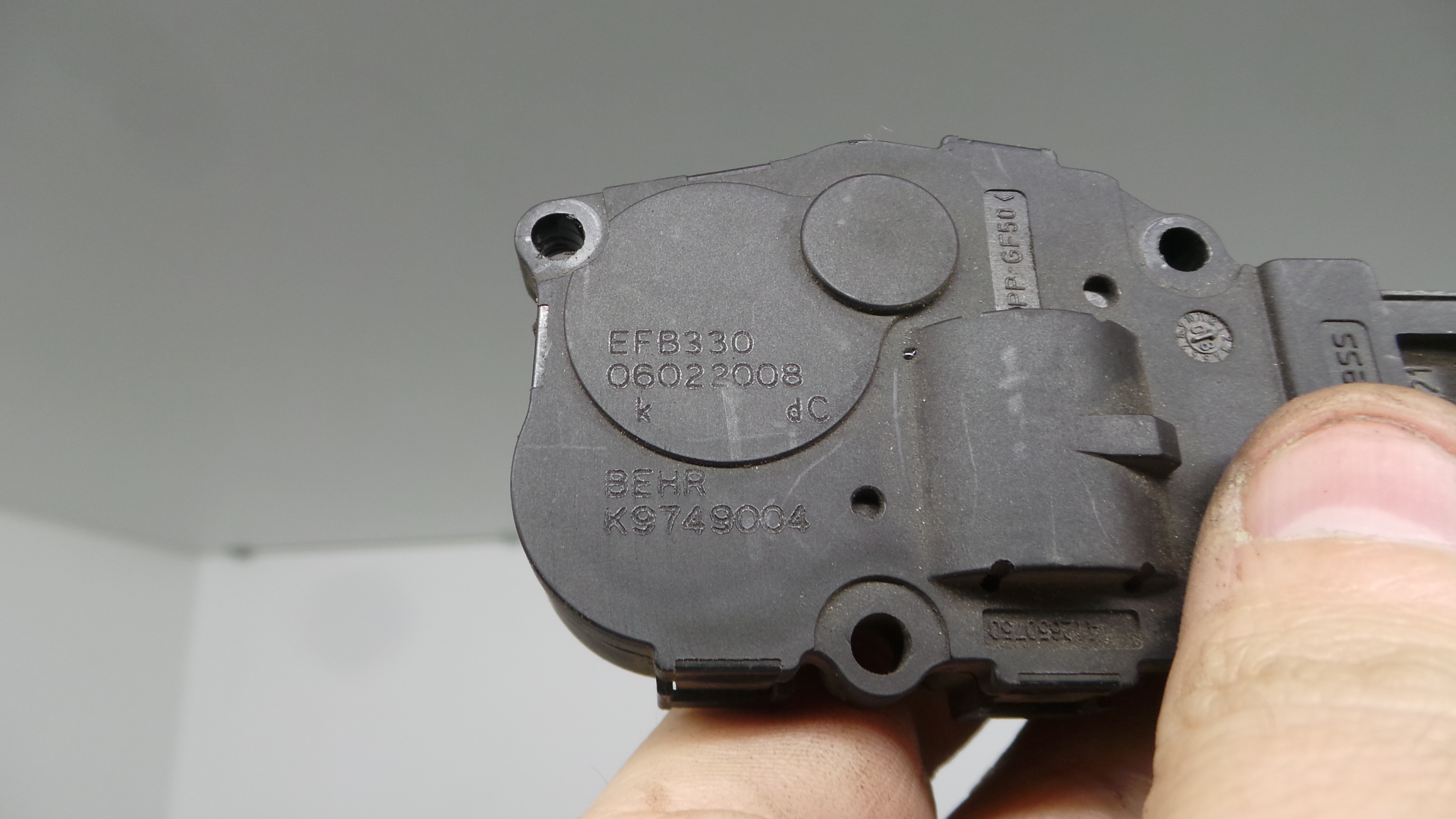 Atuador do Circuito de Ar EFB330 - MERCEDES-BENZ C-CLASS (W204)-33192495