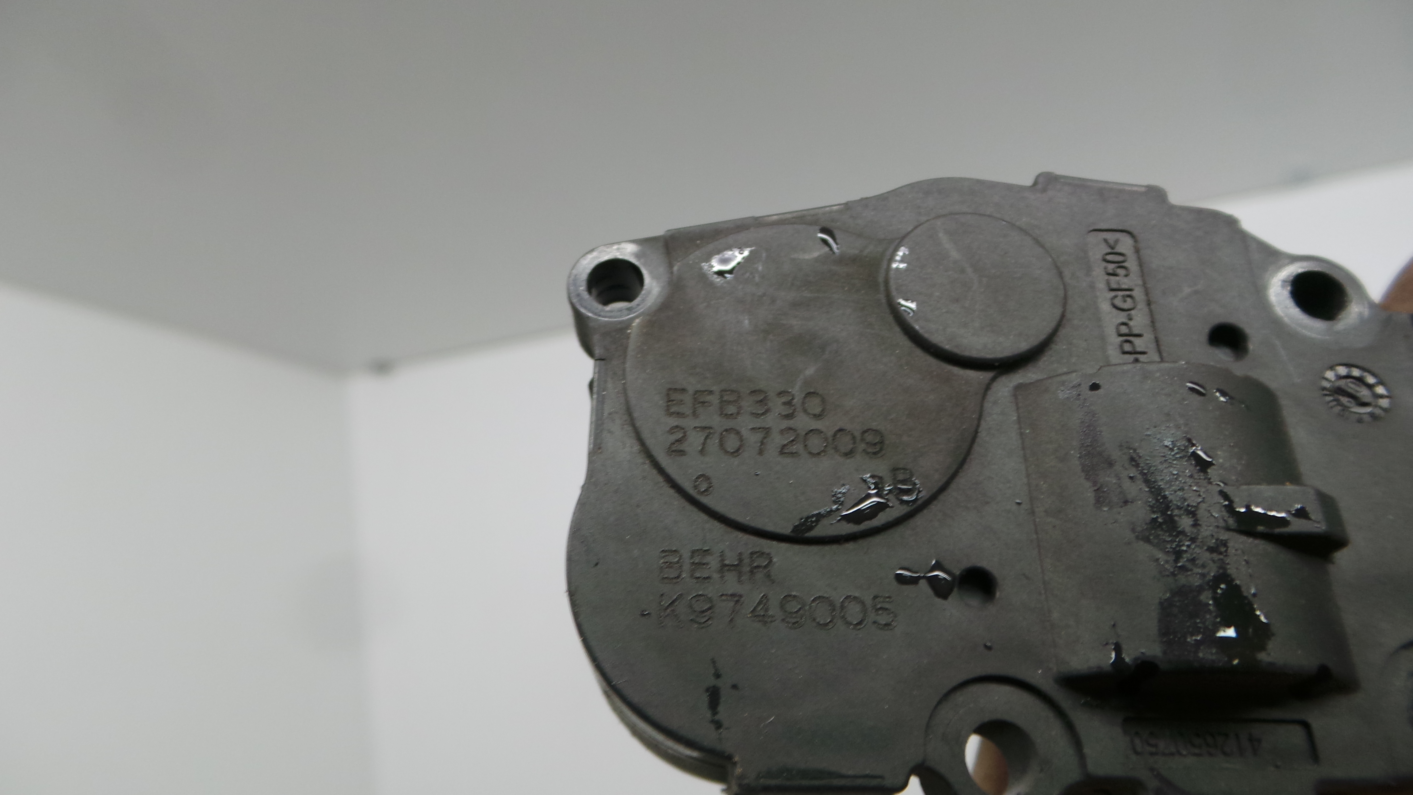 Atuador do Circuito de Ar  EFB330 - MERCEDES-BENZ C-CLASS (W204)-33192553