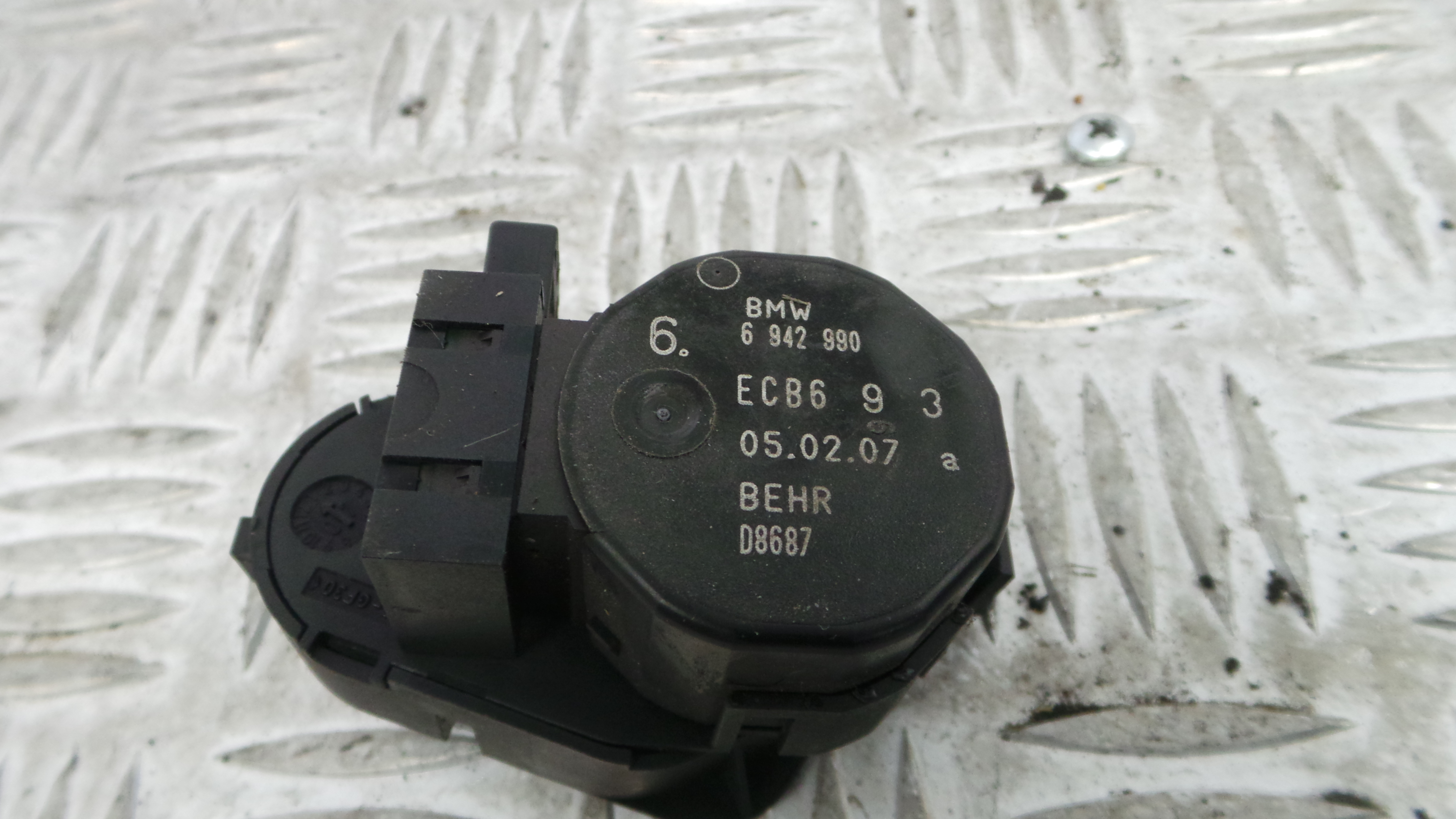 Atuador do Circuito de Ar 6942990 - BMW 5 (E60)-33192666