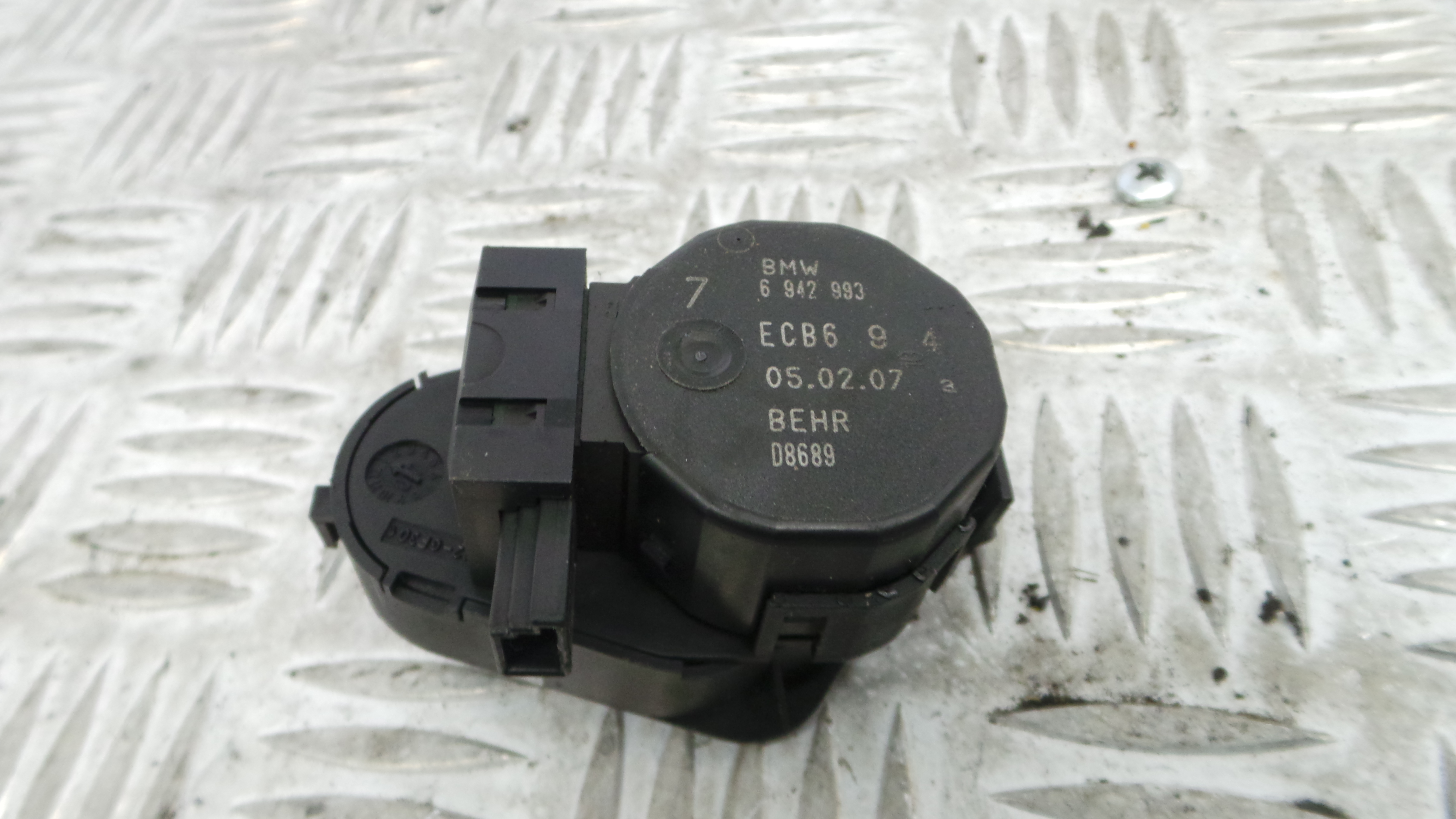 Atuador do Circuito de Ar 6942993 - BMW 5 (E60)-33192672