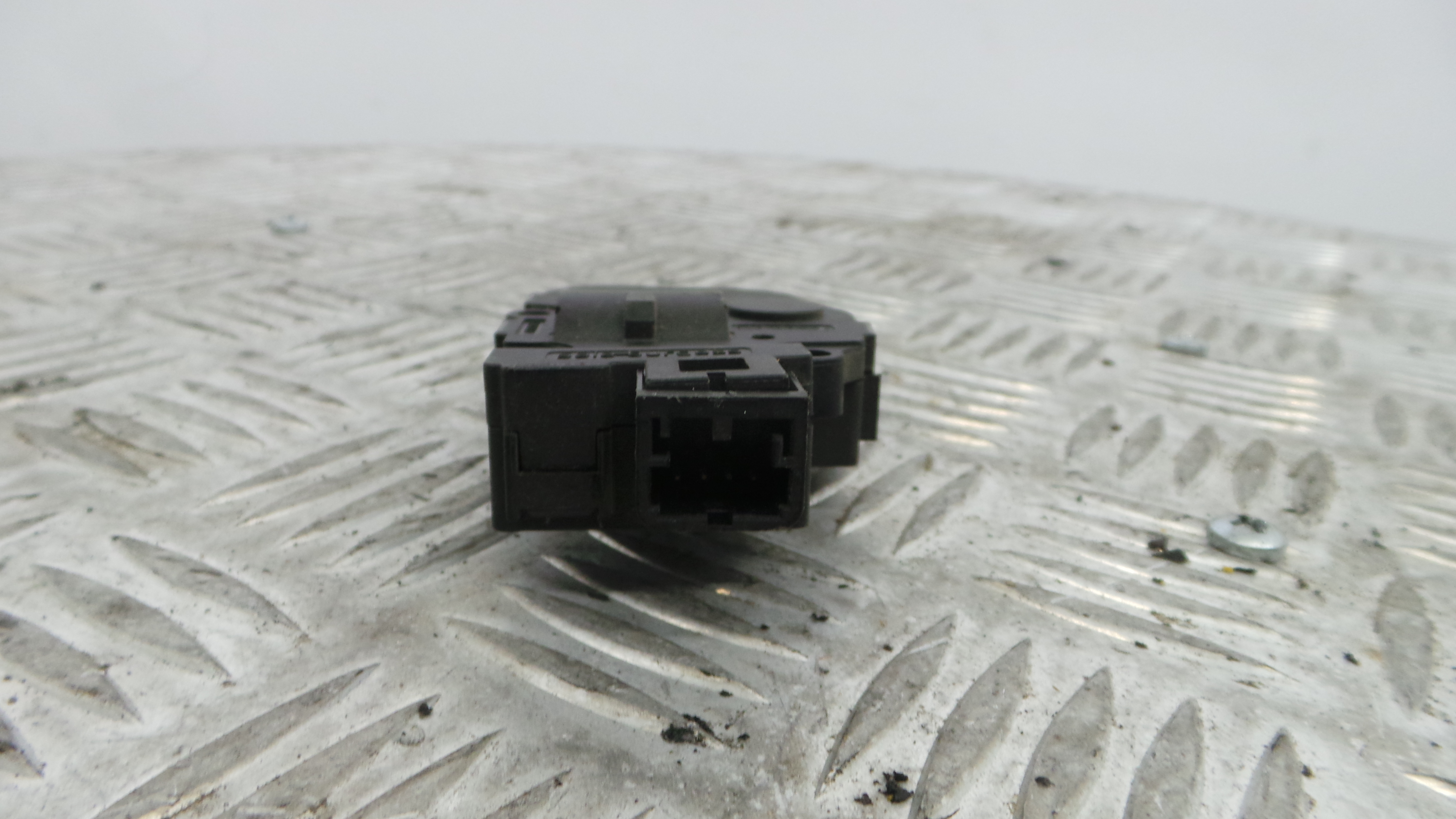 Atuador do Circuito de Ar  EFB332 - BMW 1 (E87)-33192700