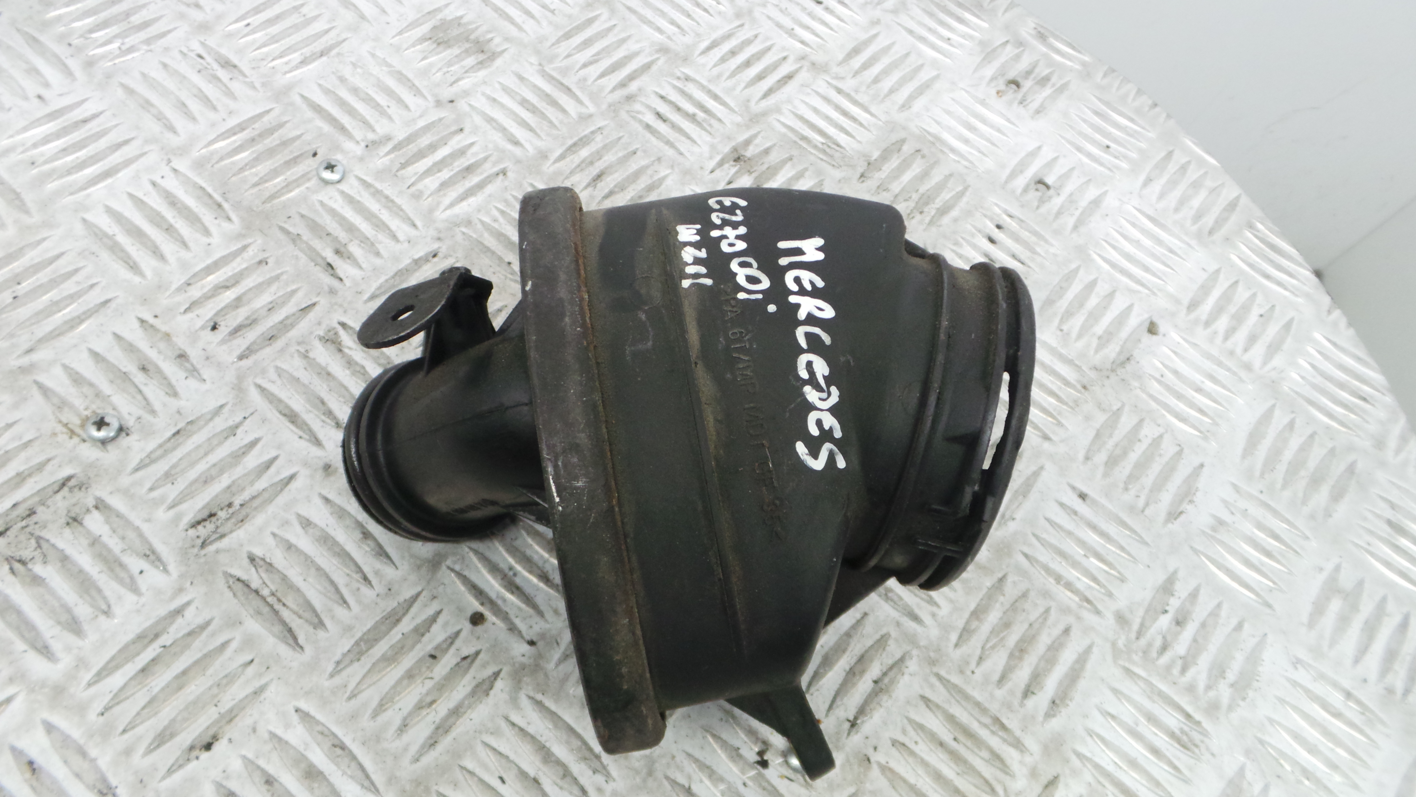 Tubo Intercooler A6110981607 - MERCEDES-BENZ E-CLASS (W211)-33192757