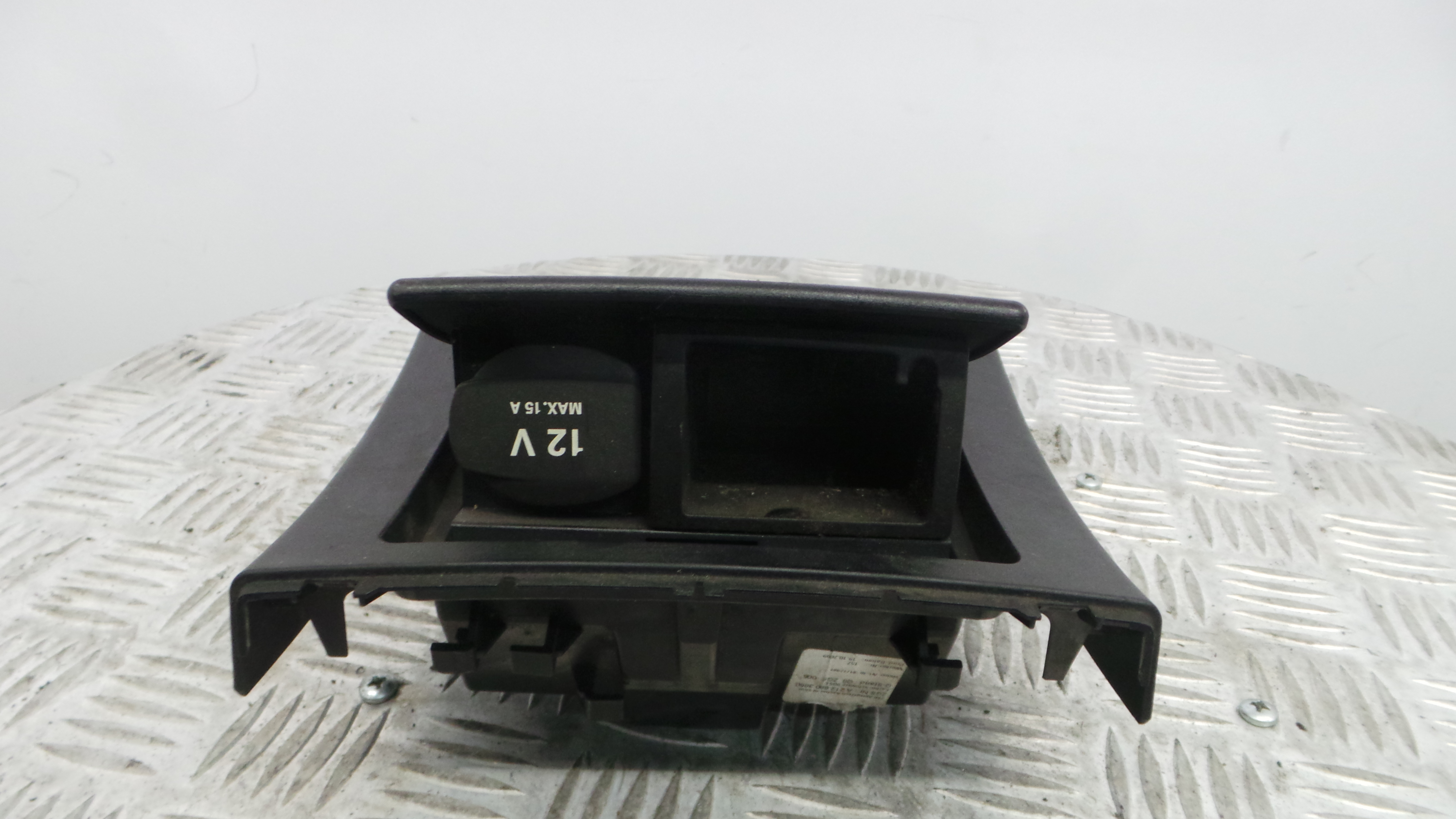 Cinzeiro A2126803850 - MERCEDES-BENZ E-CLASS (W212)-33193405