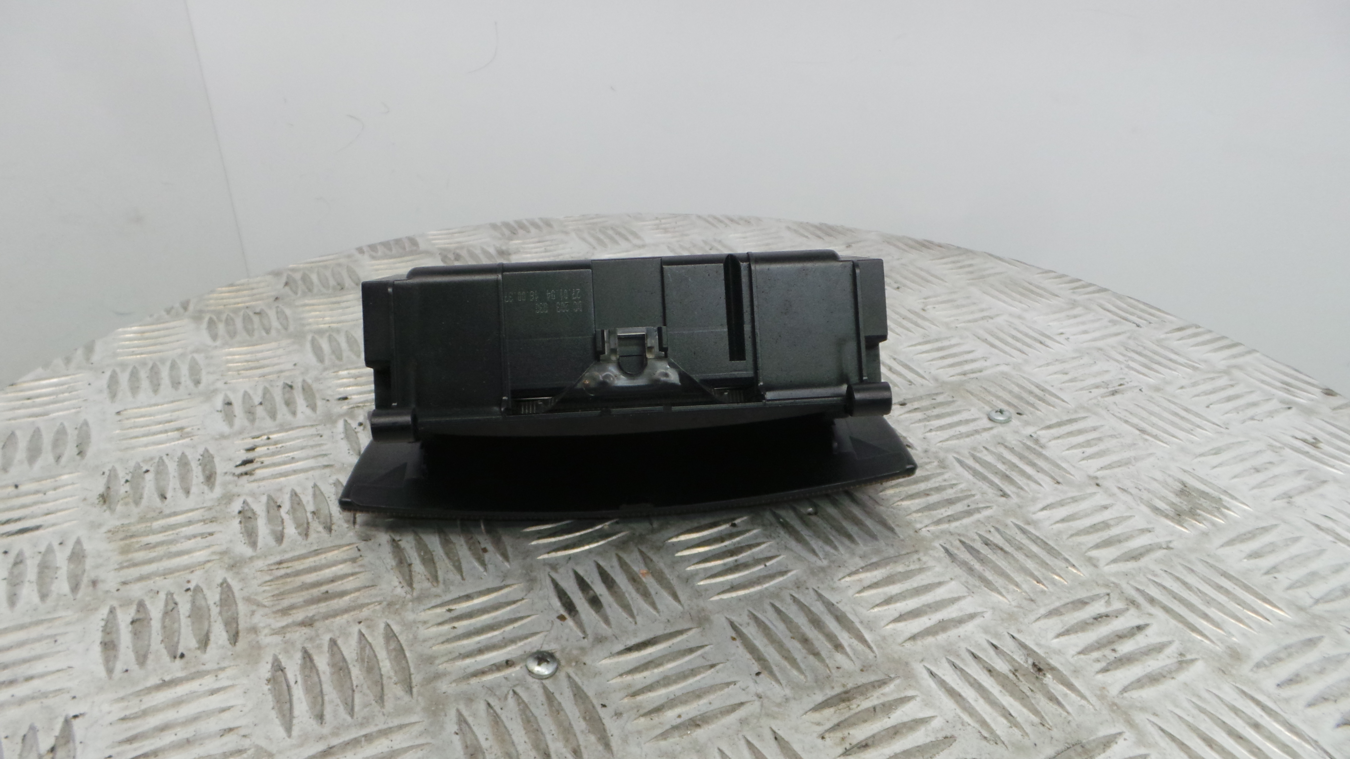 Cinzeiro A203680852 - MERCEDES-BENZ C-CLASS (W203)-33193433