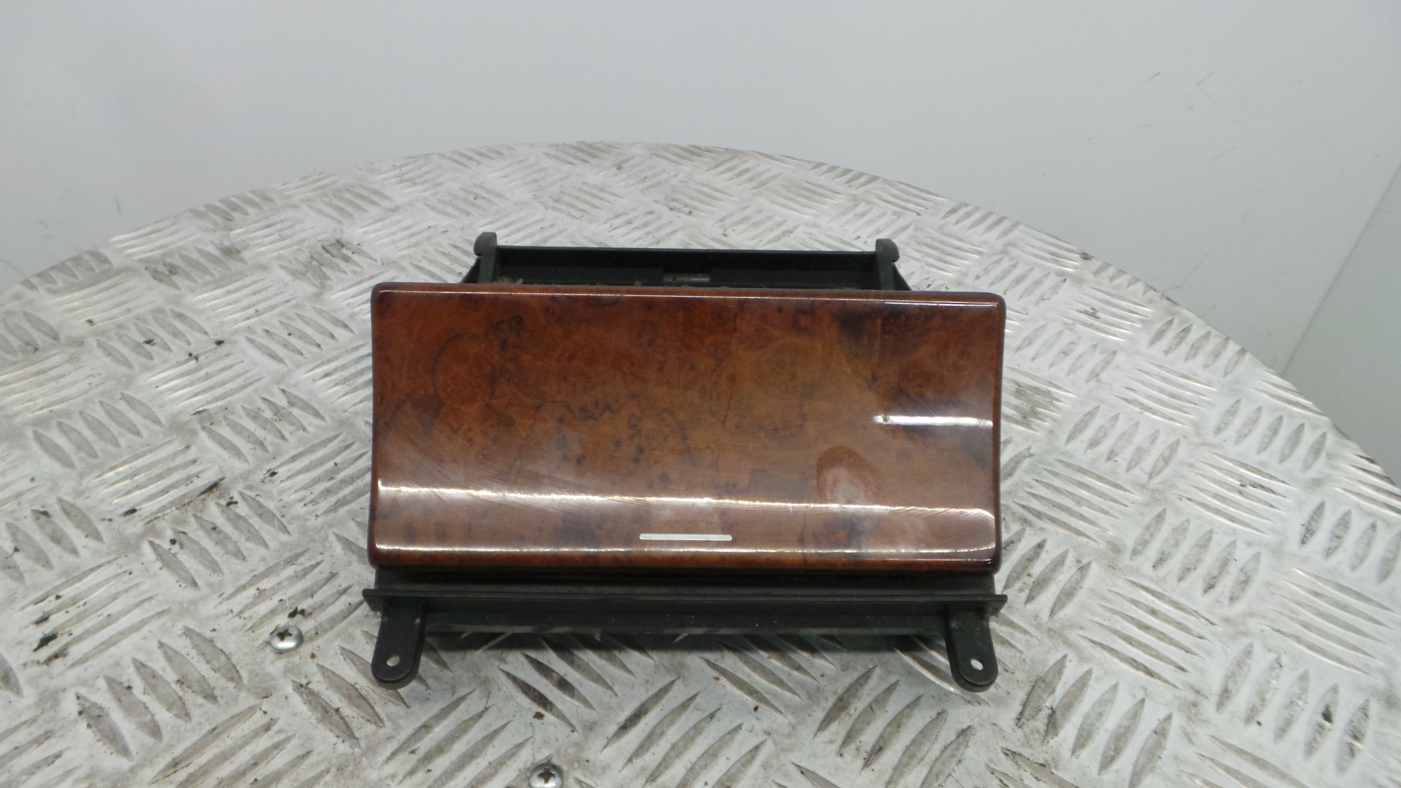 Cinzeiro 2088100401 - MERCEDES-BENZ CLK (C208)-33193437 Cinzeiro 2088100401 - MERCEDES-BENZ CLK (C208)-33193437