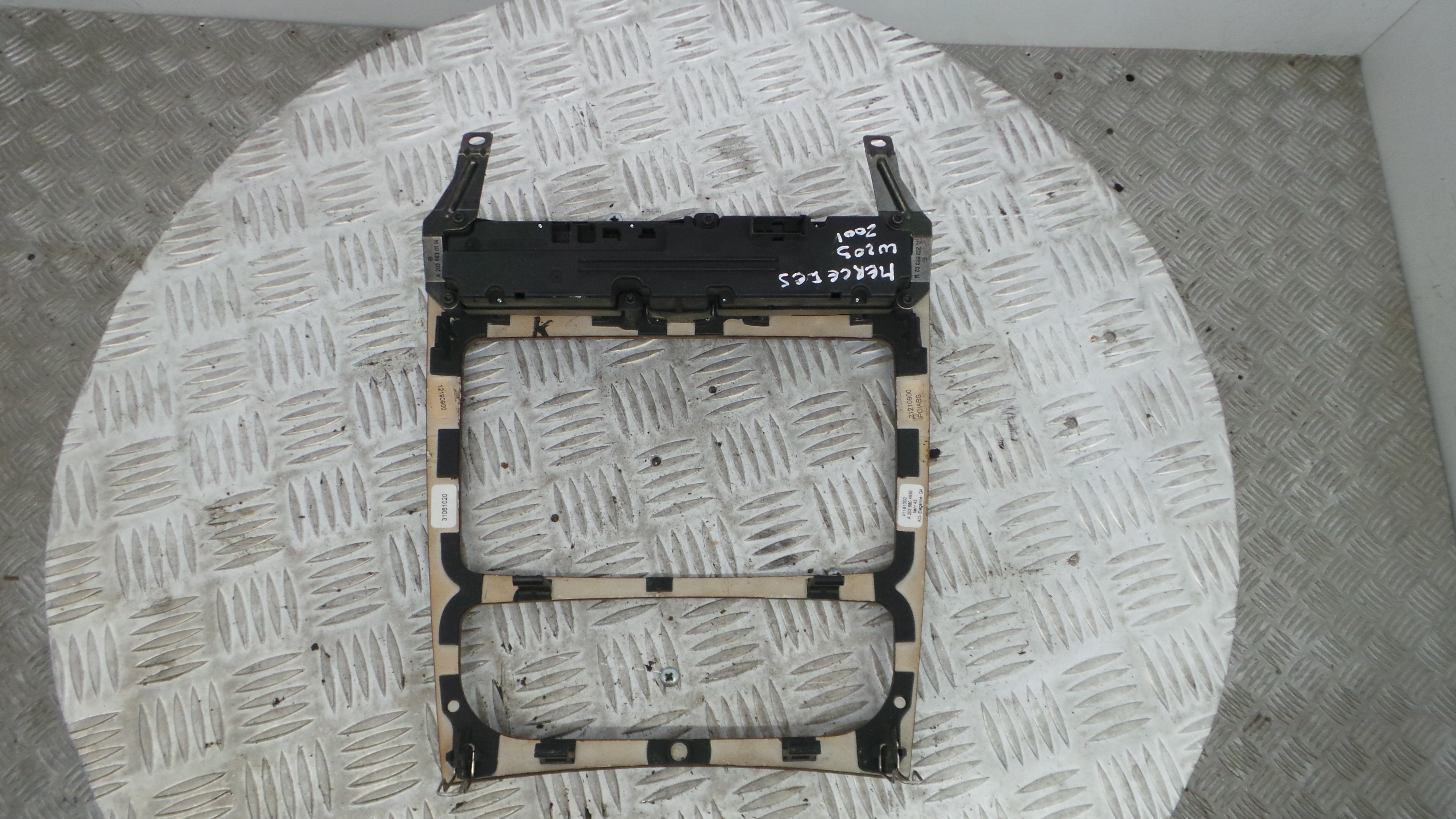 Consola central Tablier A2036804639 - MERCEDES-BENZ C-CLASS (W203)-33193498