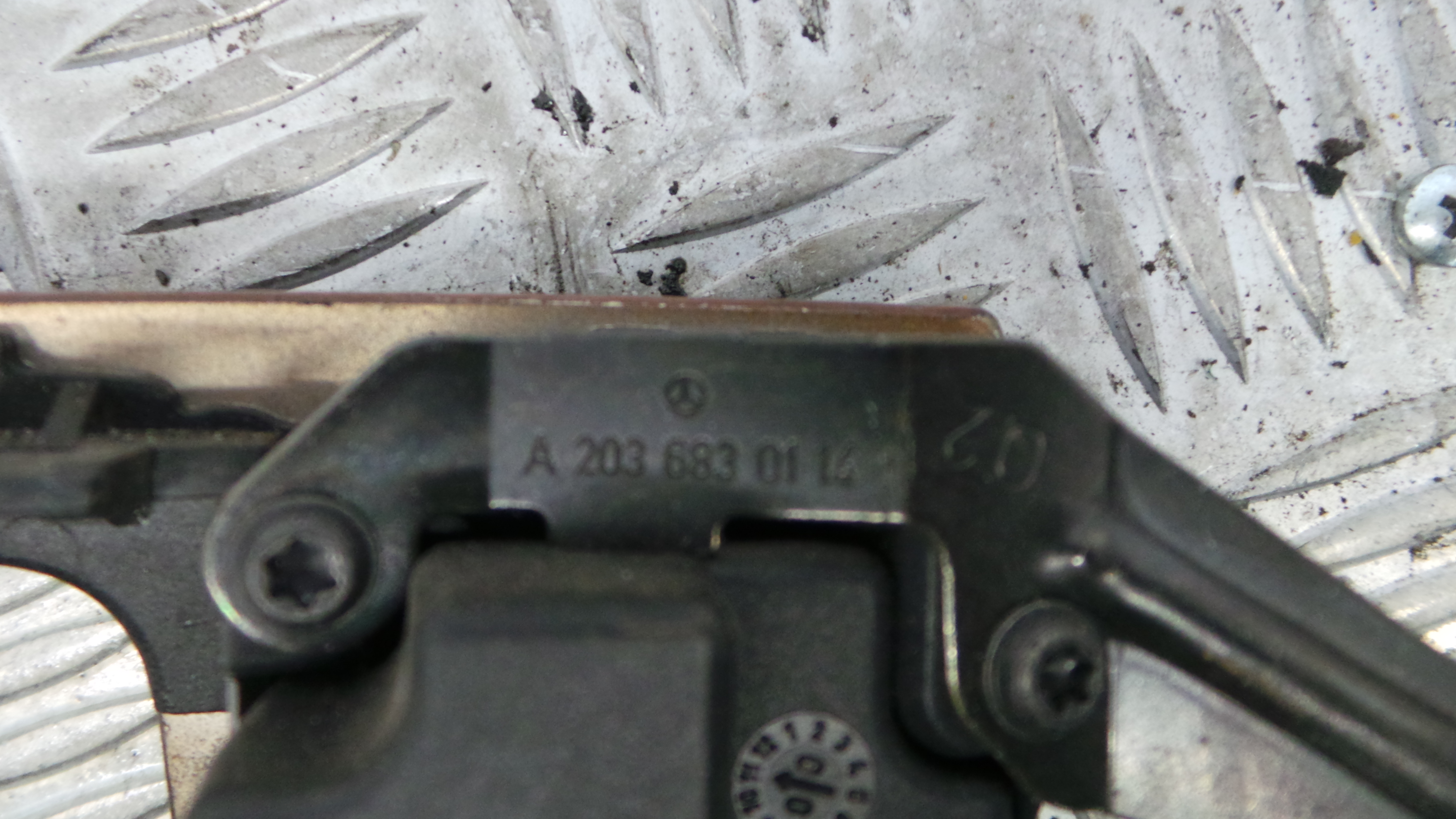 Consola central Tablier A2036804639 - MERCEDES-BENZ C-CLASS (W203)-33193498