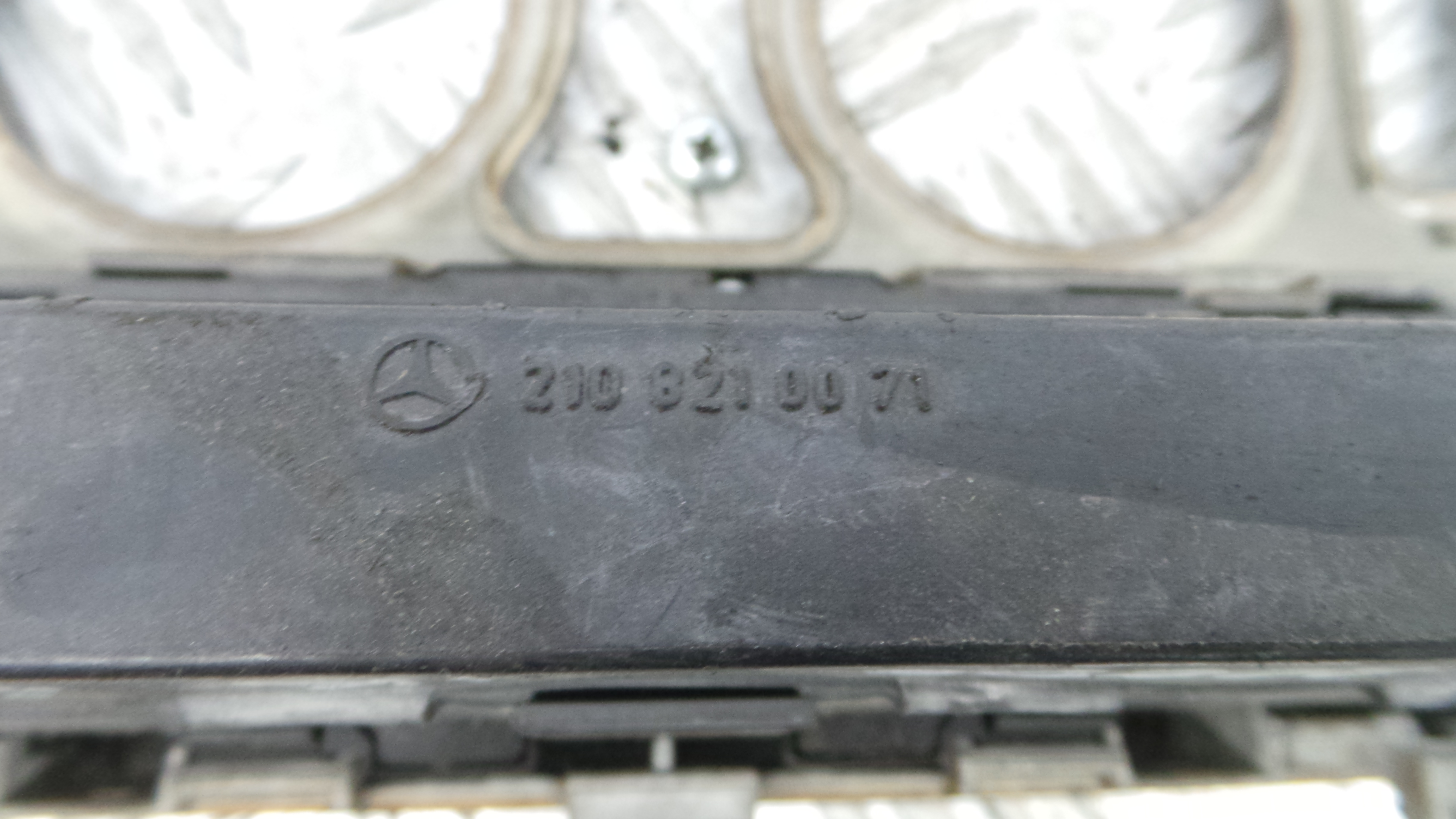 Consola central Tablier 2086801736 - MERCEDES-BENZ CLK (C208)-33193510