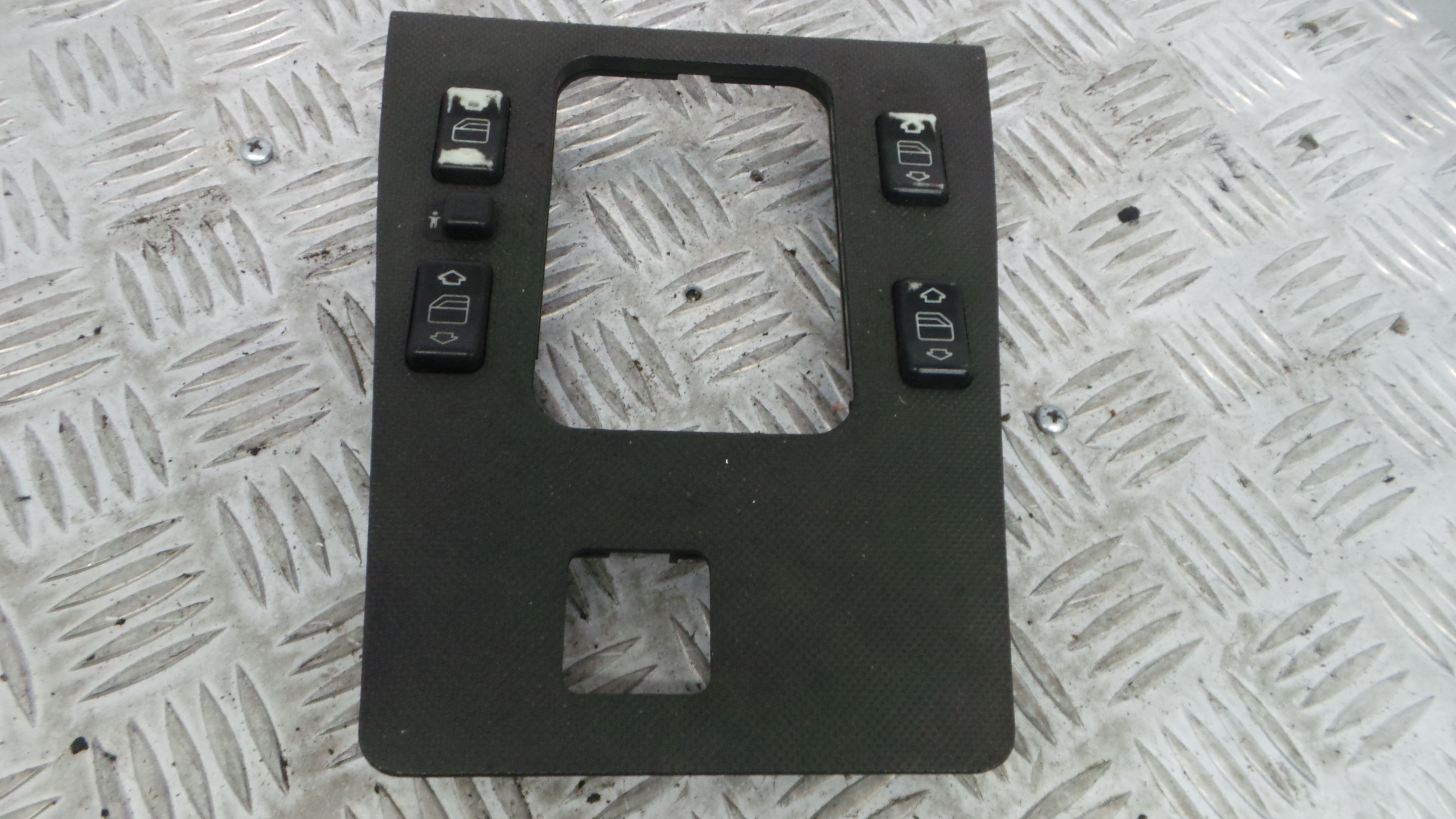 Consola central Tablier  2026830000 - MERCEDES-BENZ C-CLASS (W202)-33193521