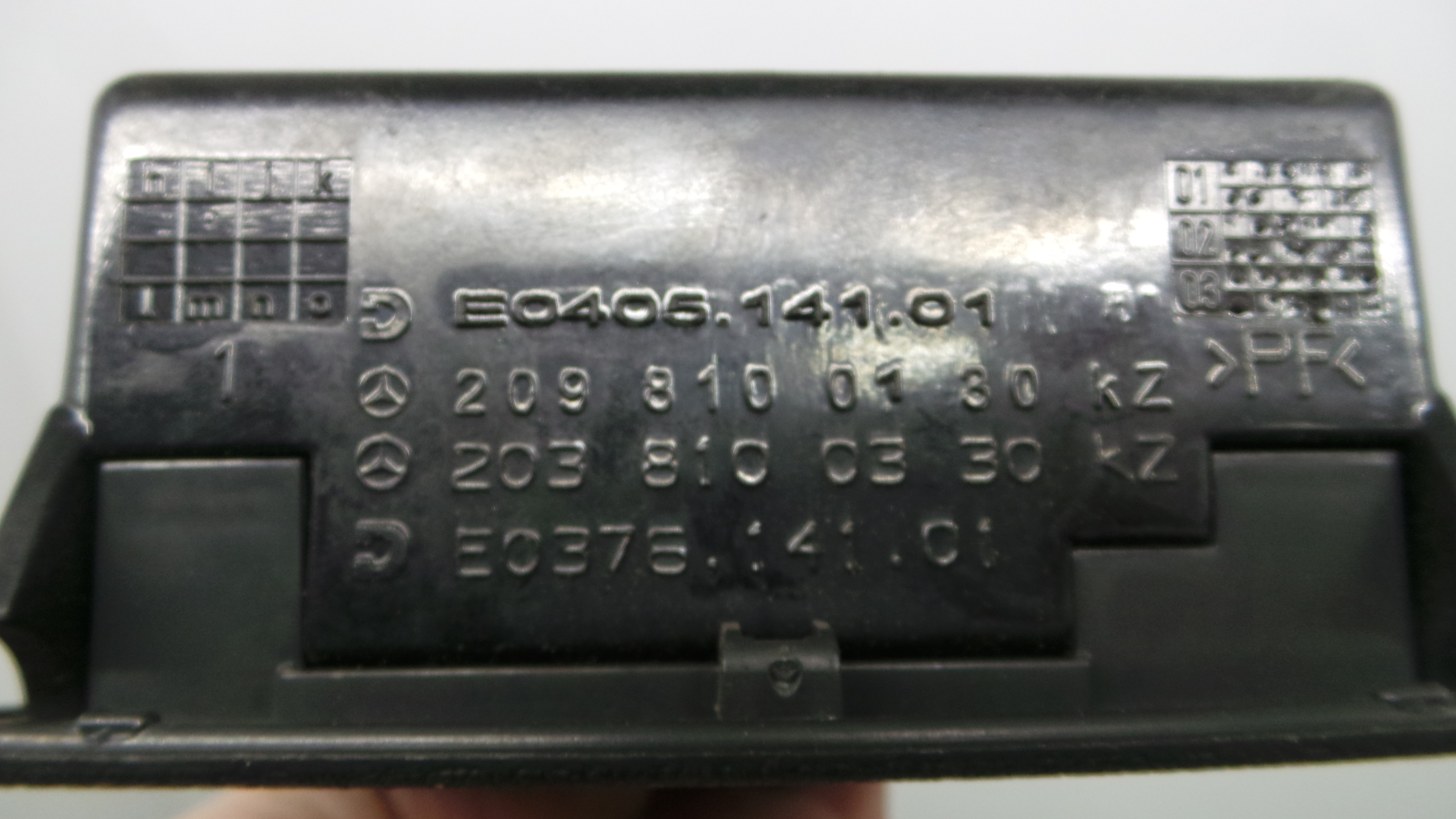 Cinzeiro 2098100130 - MERCEDES-BENZ C-CLASS (W203)-33193524