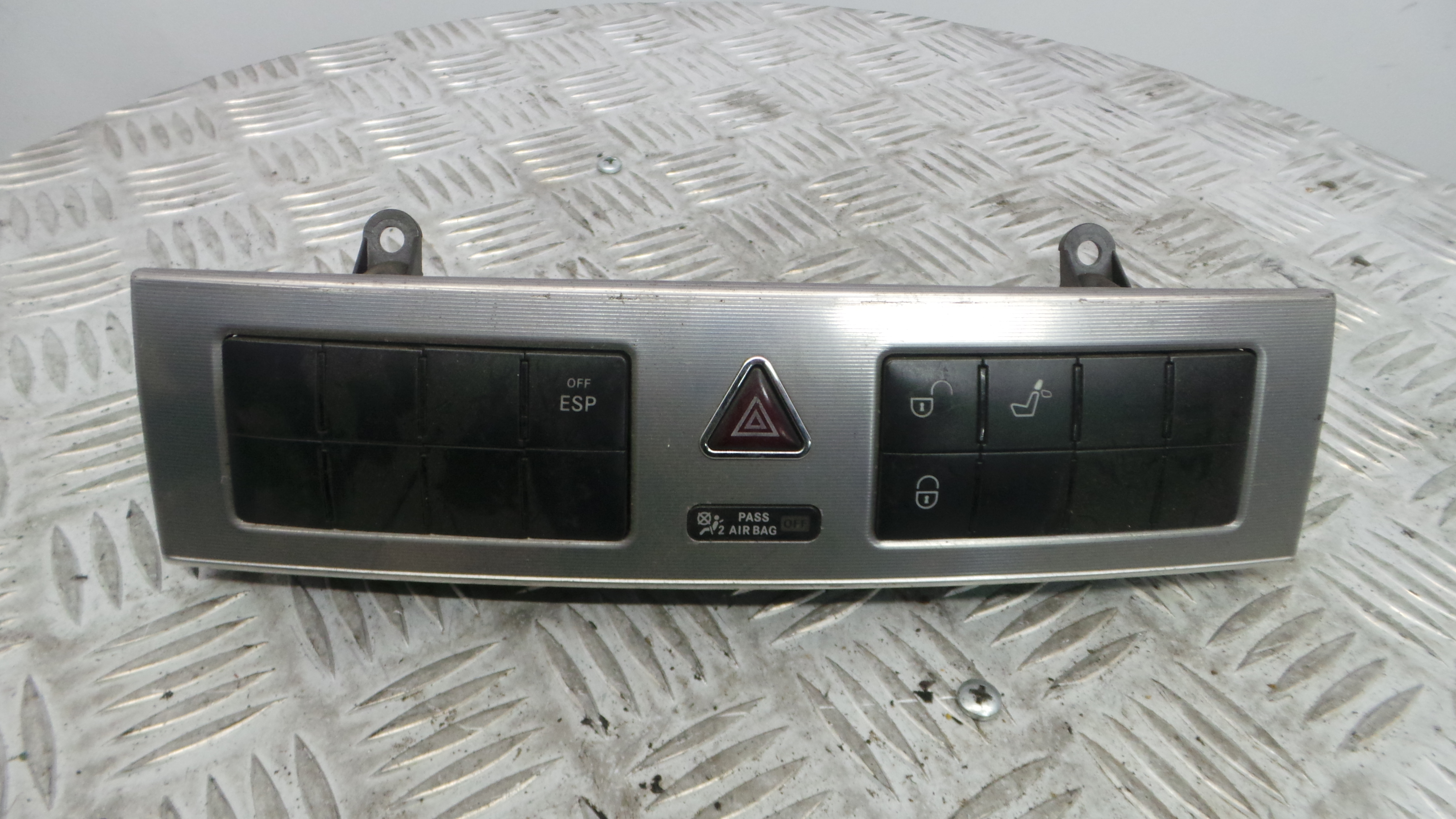 warning 4 piscas 2038704710 - MERCEDES-BENZ C-CLASS (W203)-33193527