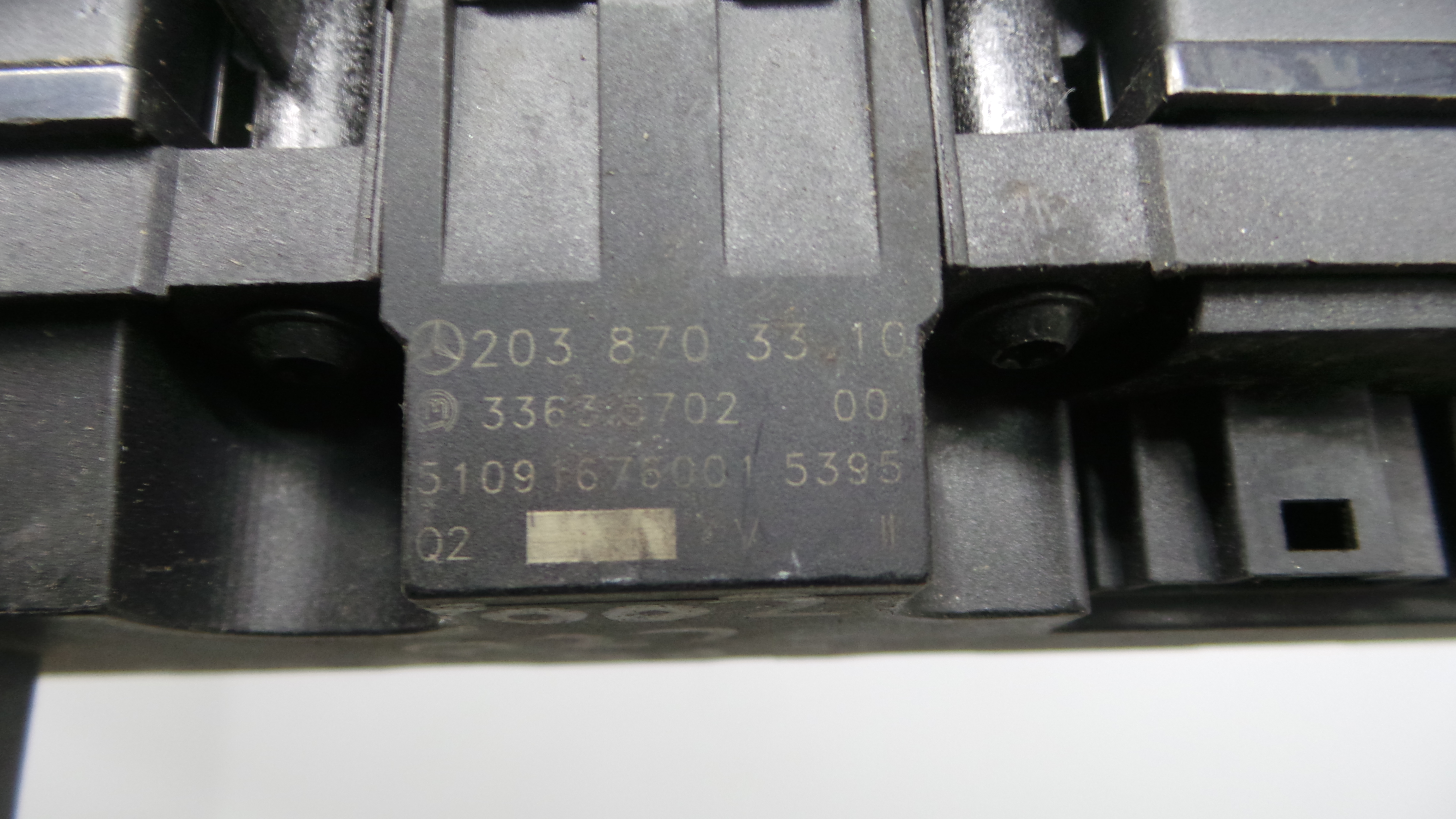 warning 4 piscas 2038703310 - MERCEDES-BENZ C-CLASS (W203)-33193530