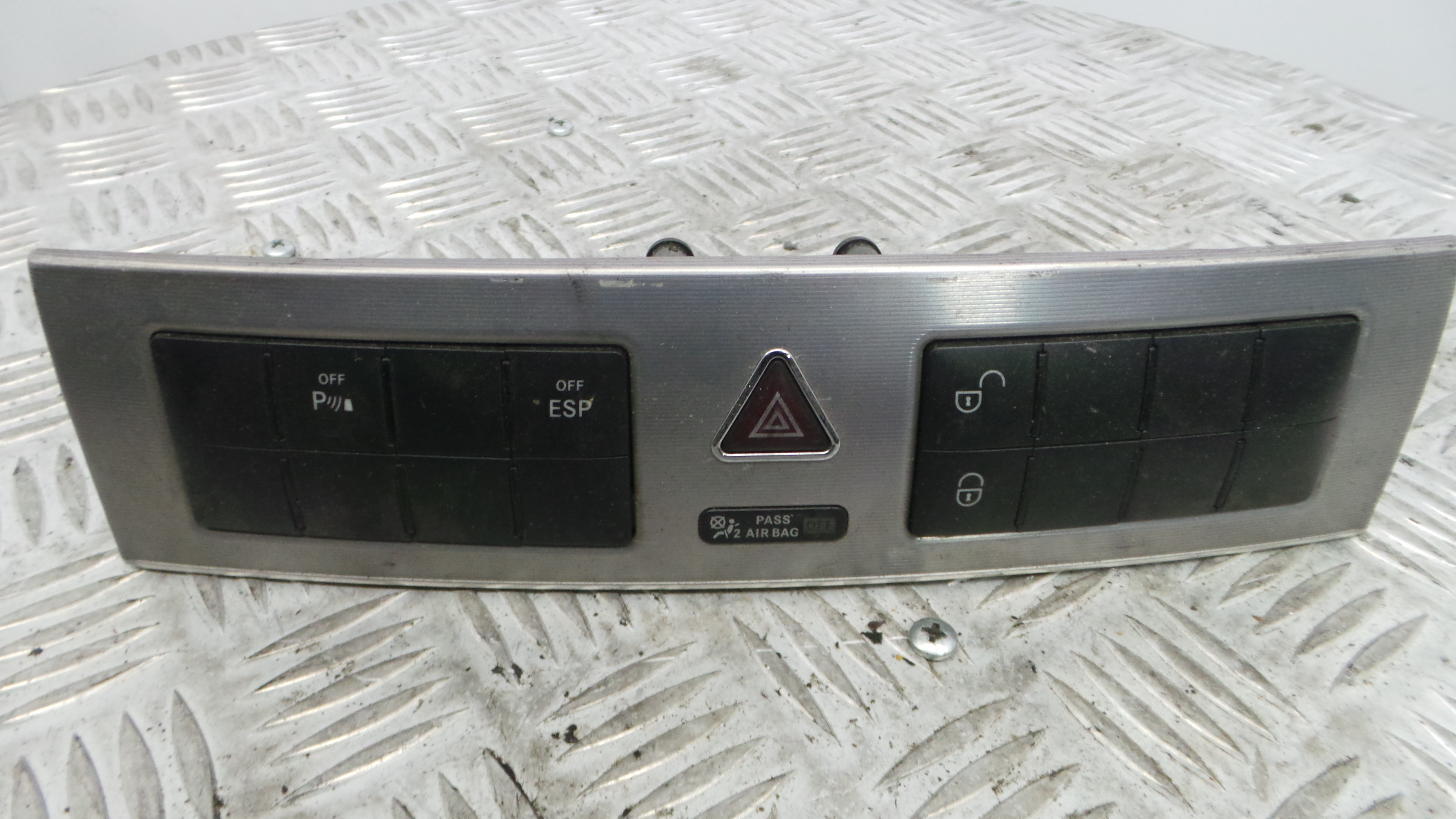 warning 4 piscas 2038702610 - MERCEDES-BENZ CLK (C209)-33193536 warning 4 piscas 2038702610 - MERCEDES-BENZ CLK (C209)-33193536