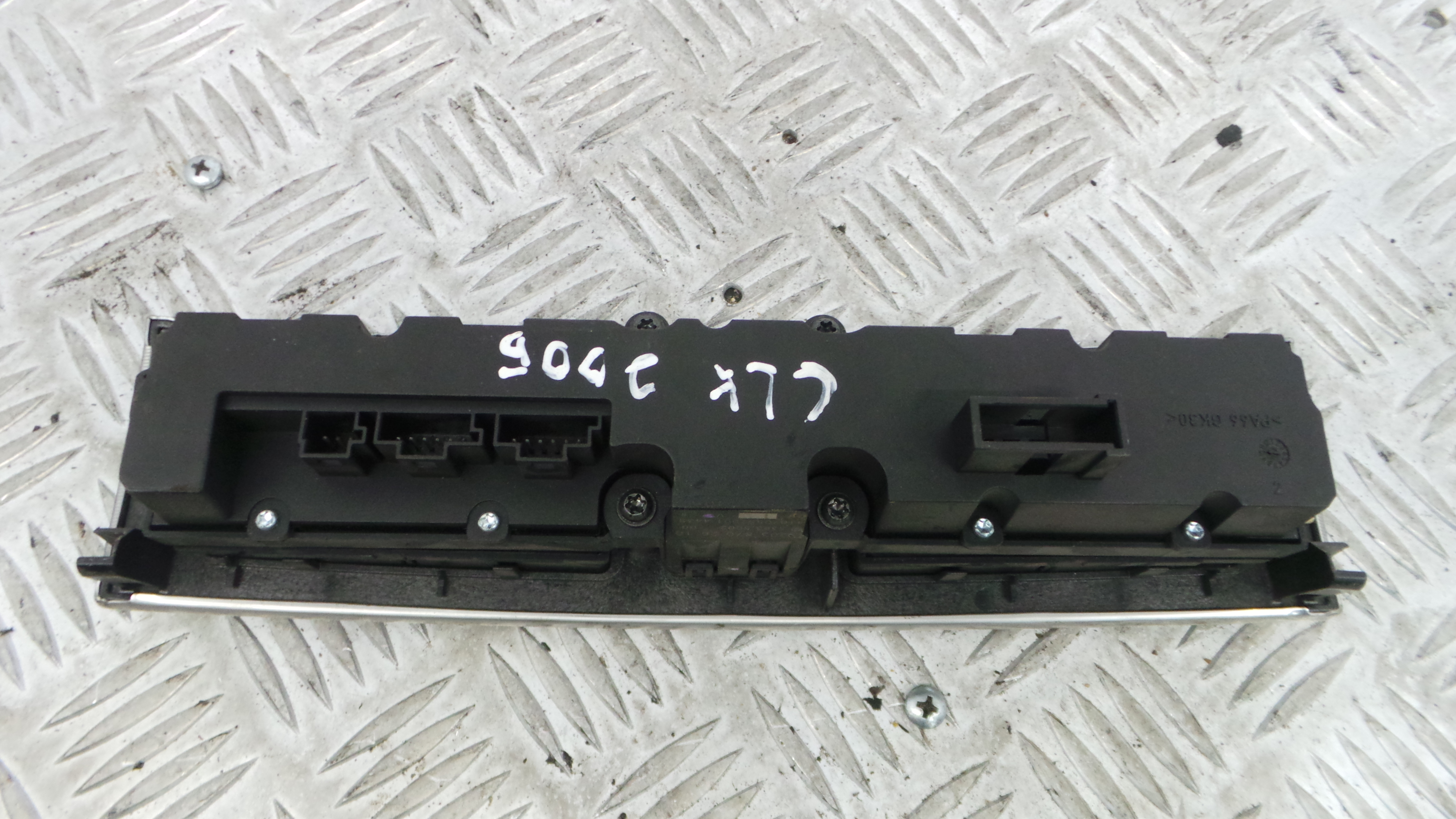 warning 4 piscas 2038702610 - MERCEDES-BENZ CLK (C209)-33193536