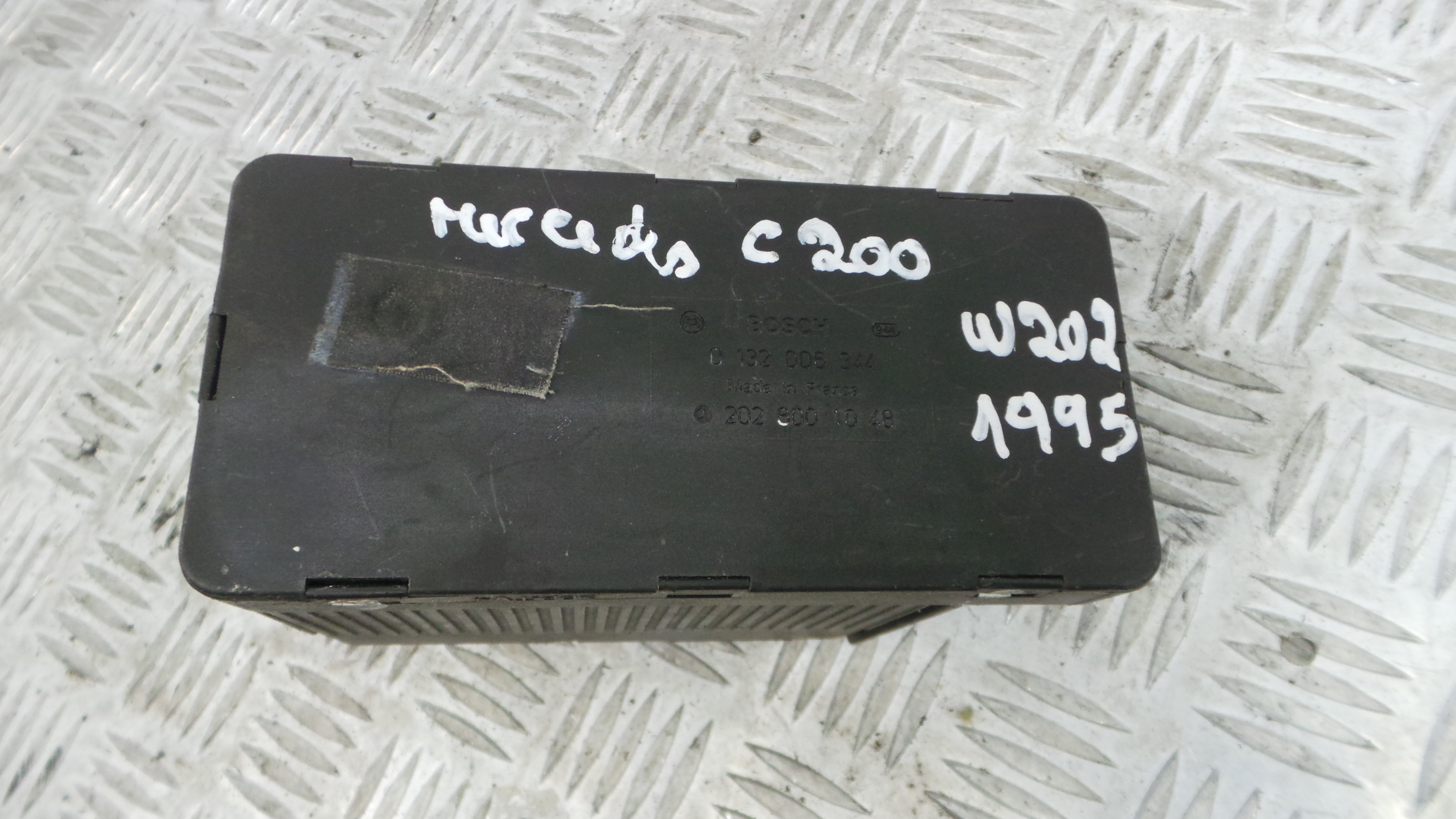 Bomba Fecho Central  2028001048 - MERCEDES-BENZ C-CLASS (W202)-33193835
