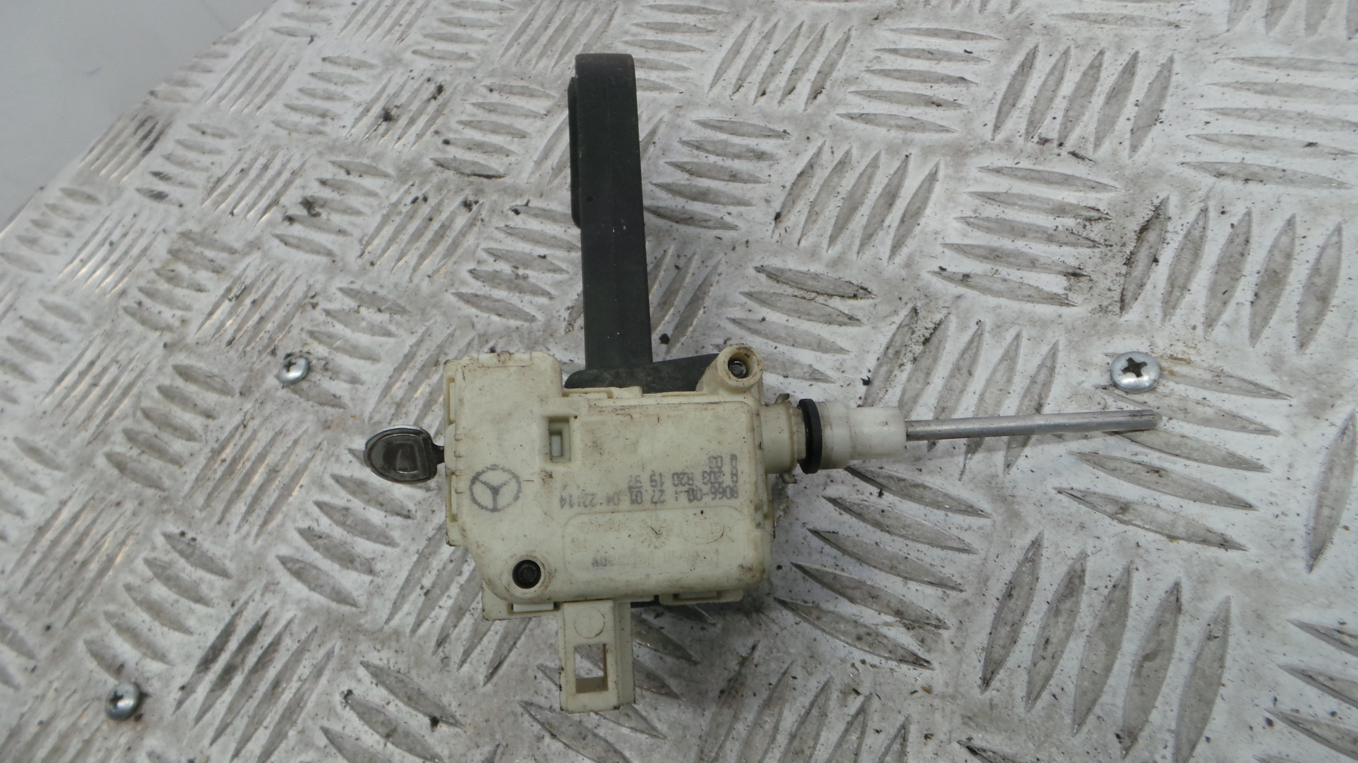 Pistola Deposito Combustivel A2038201997 - MERCEDES-BENZ C-CLASS (W203)-33193900