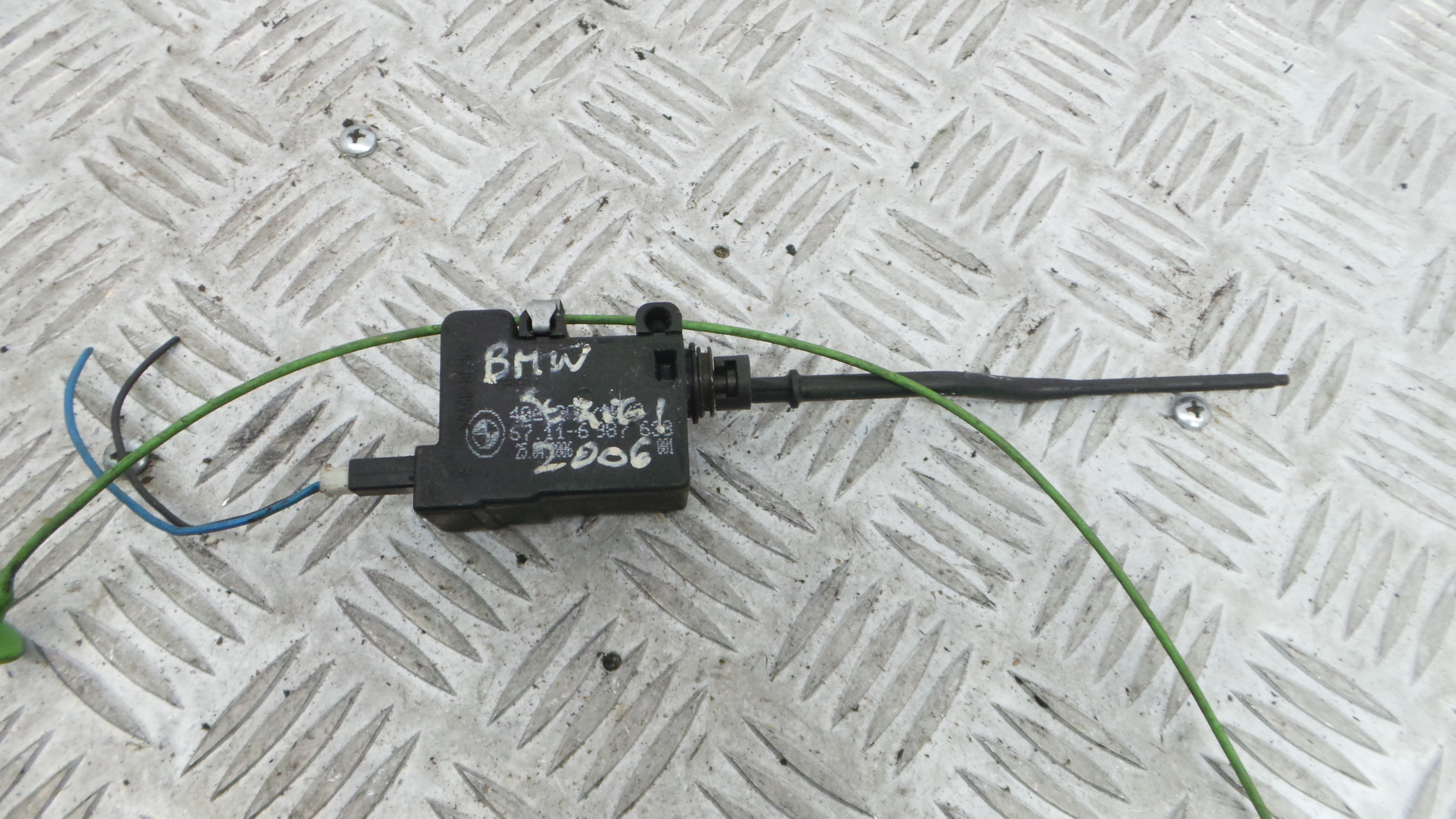 Pistola Deposito Combustivel 67.11-6987633 - BMW 1 (E87)-33193922