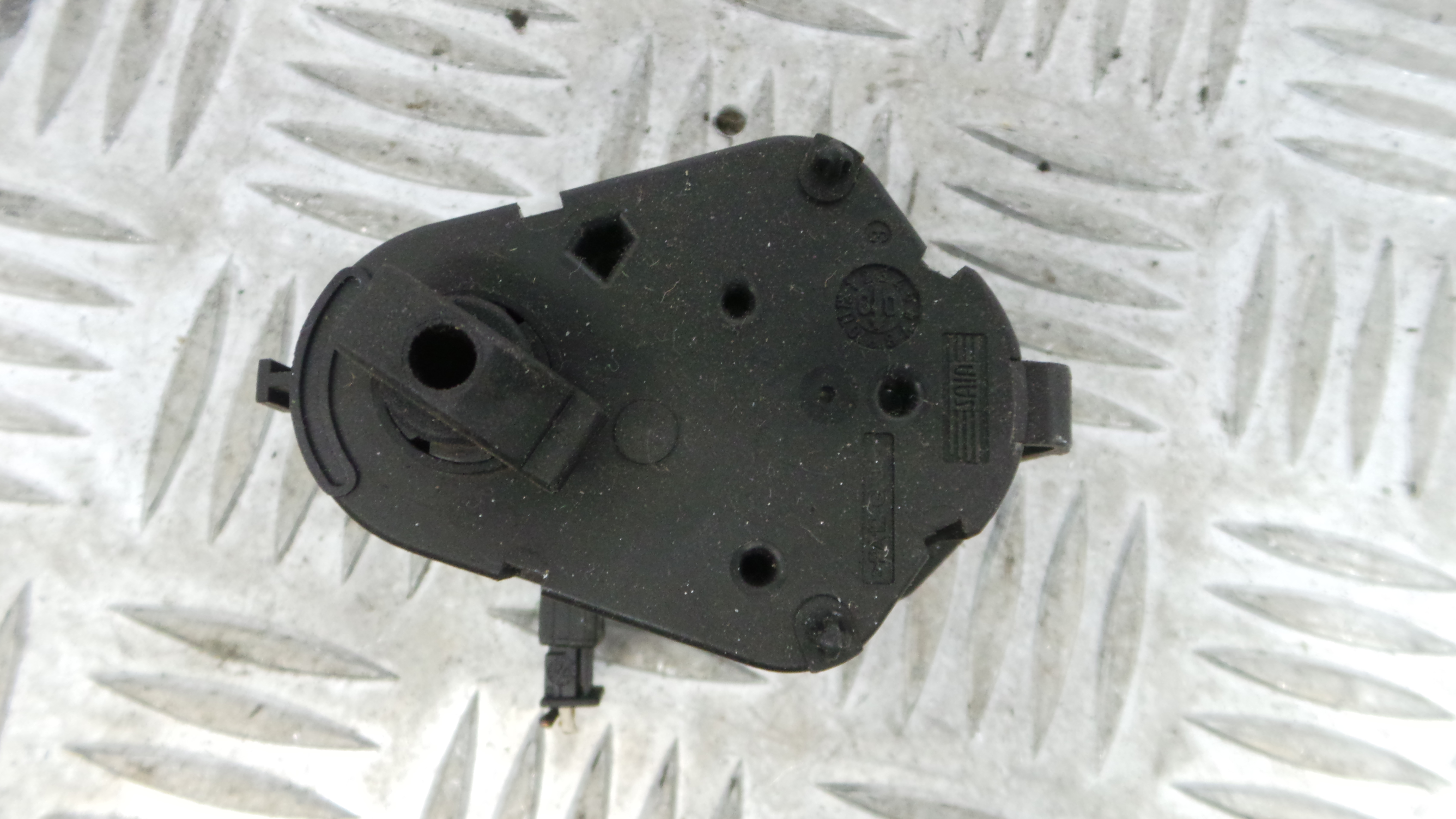 Atuador do Circuito de Ar 6902852 - BMW 3 (E46)-33194607 Atuador do Circuito de Ar 6902852 - BMW 3 (E46)-33194607