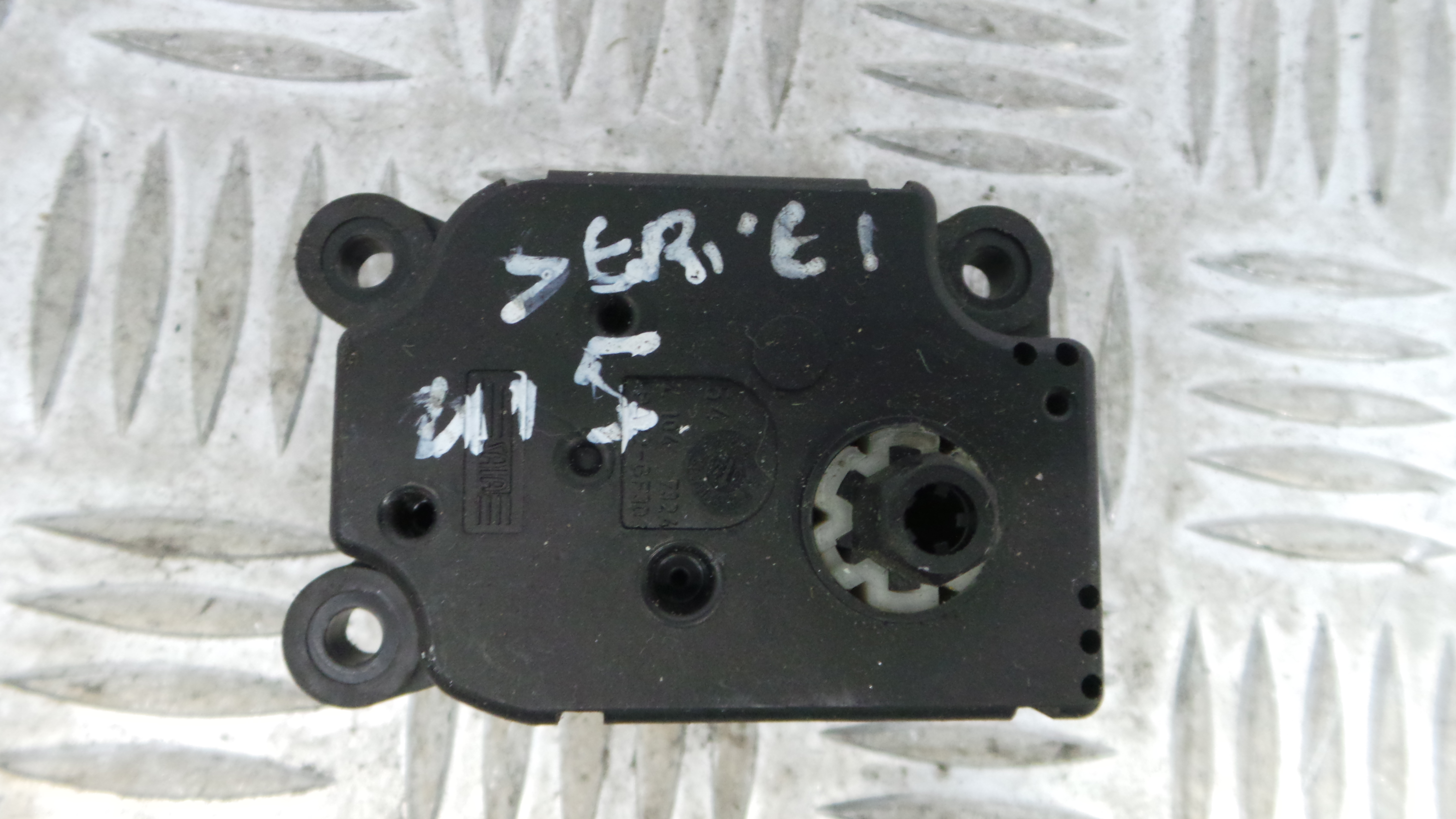 Atuador do Circuito de Ar  985400E03 - BMW 1 (E87)-33194613