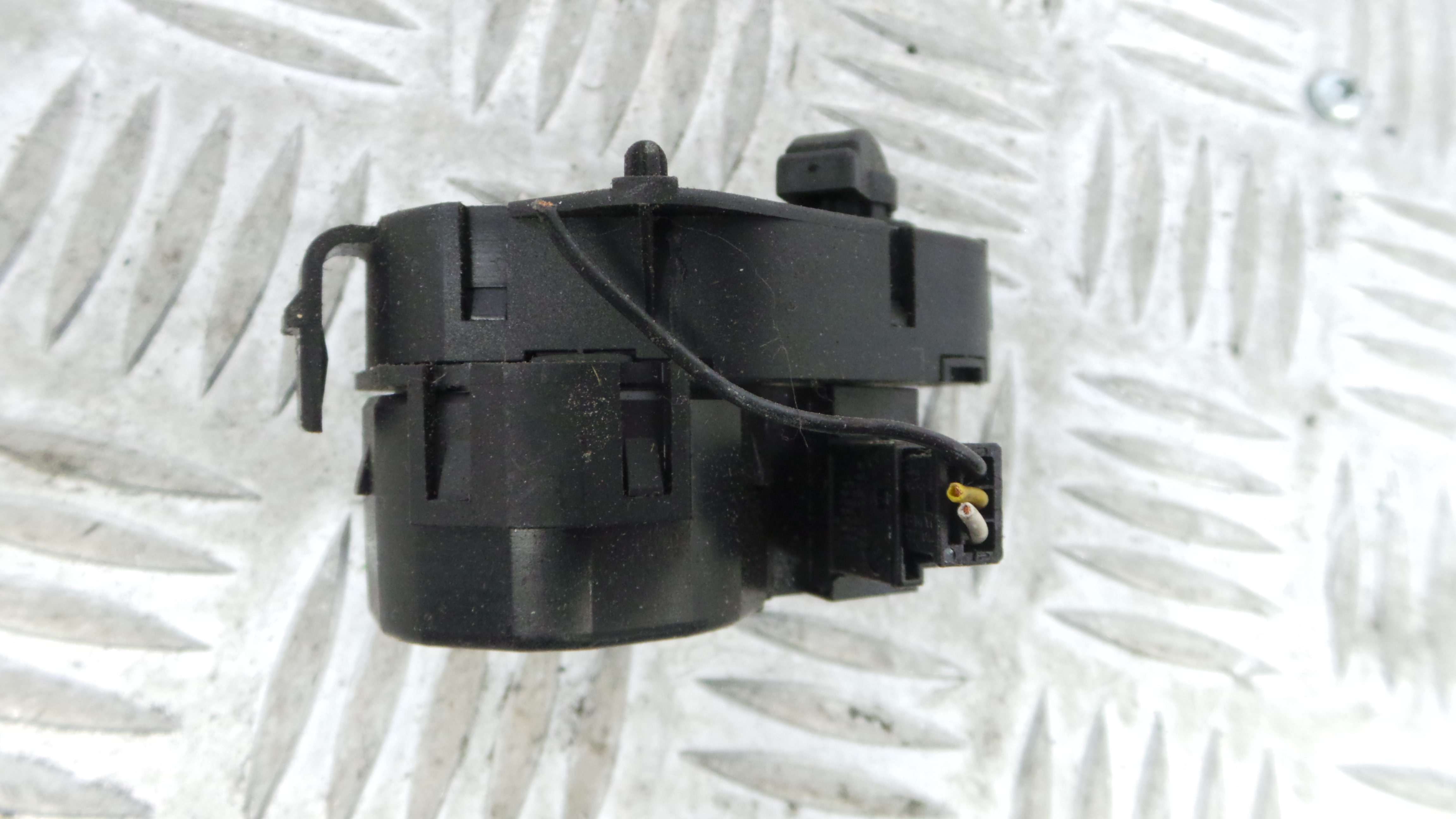 Atuador do Circuito de Ar  6902851 - BMW 3 (E46)-33194616