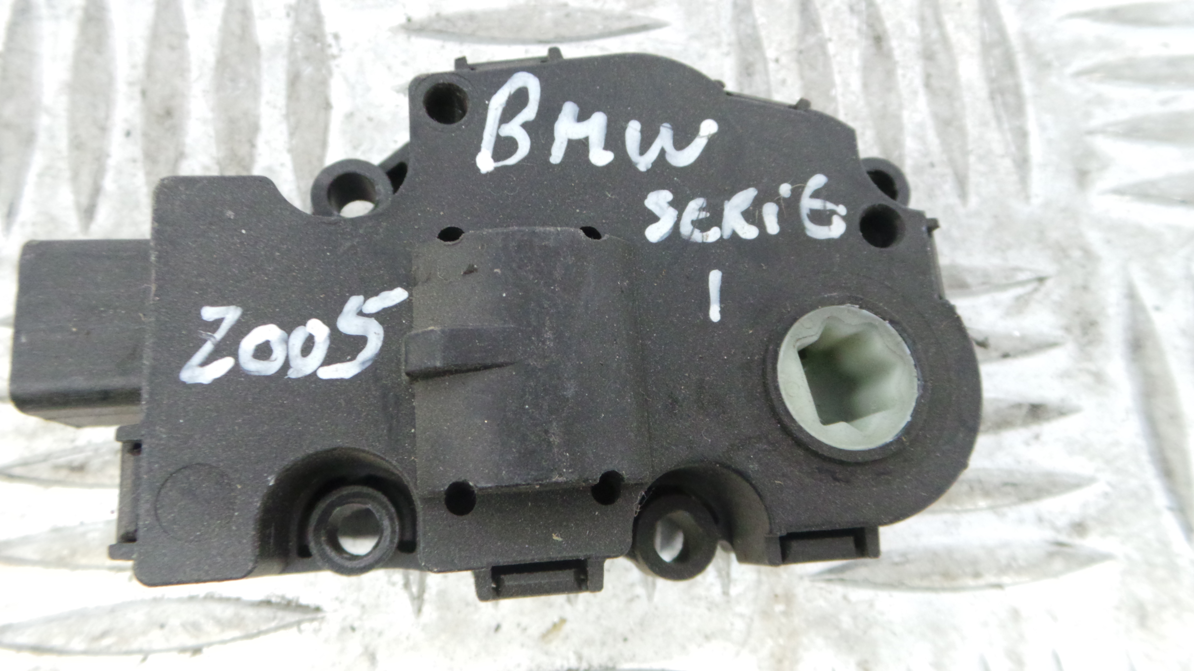 Atuador do Circuito de Ar  EFB321 - BMW 1 (E87)-33194623