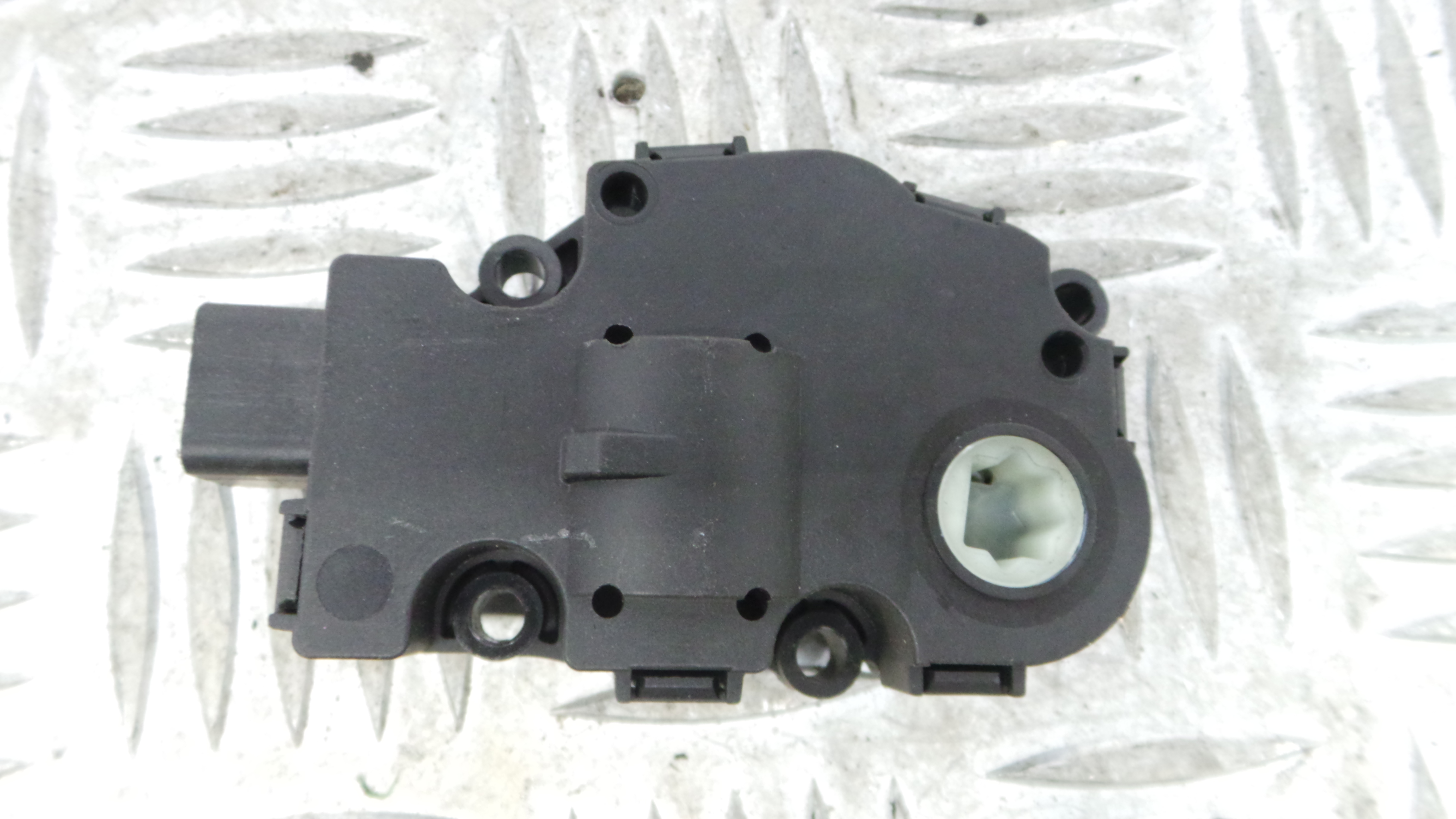 Atuador do Circuito de Ar  EFB321 - BMW 1 (E87)-33194637