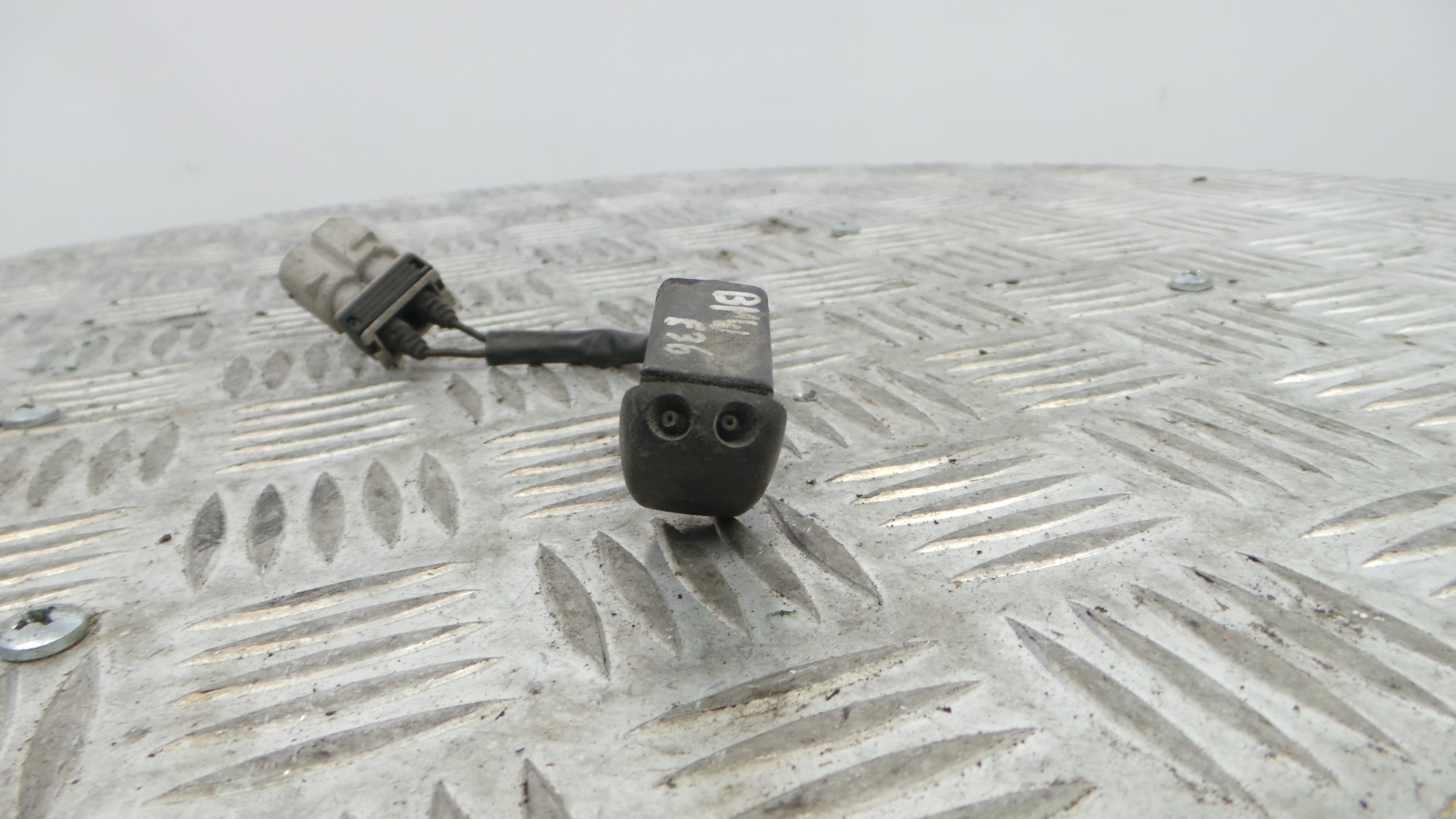 Ejetors De Água Do Lava Vidros 8350356 - BMW 3 (E36)-33194676