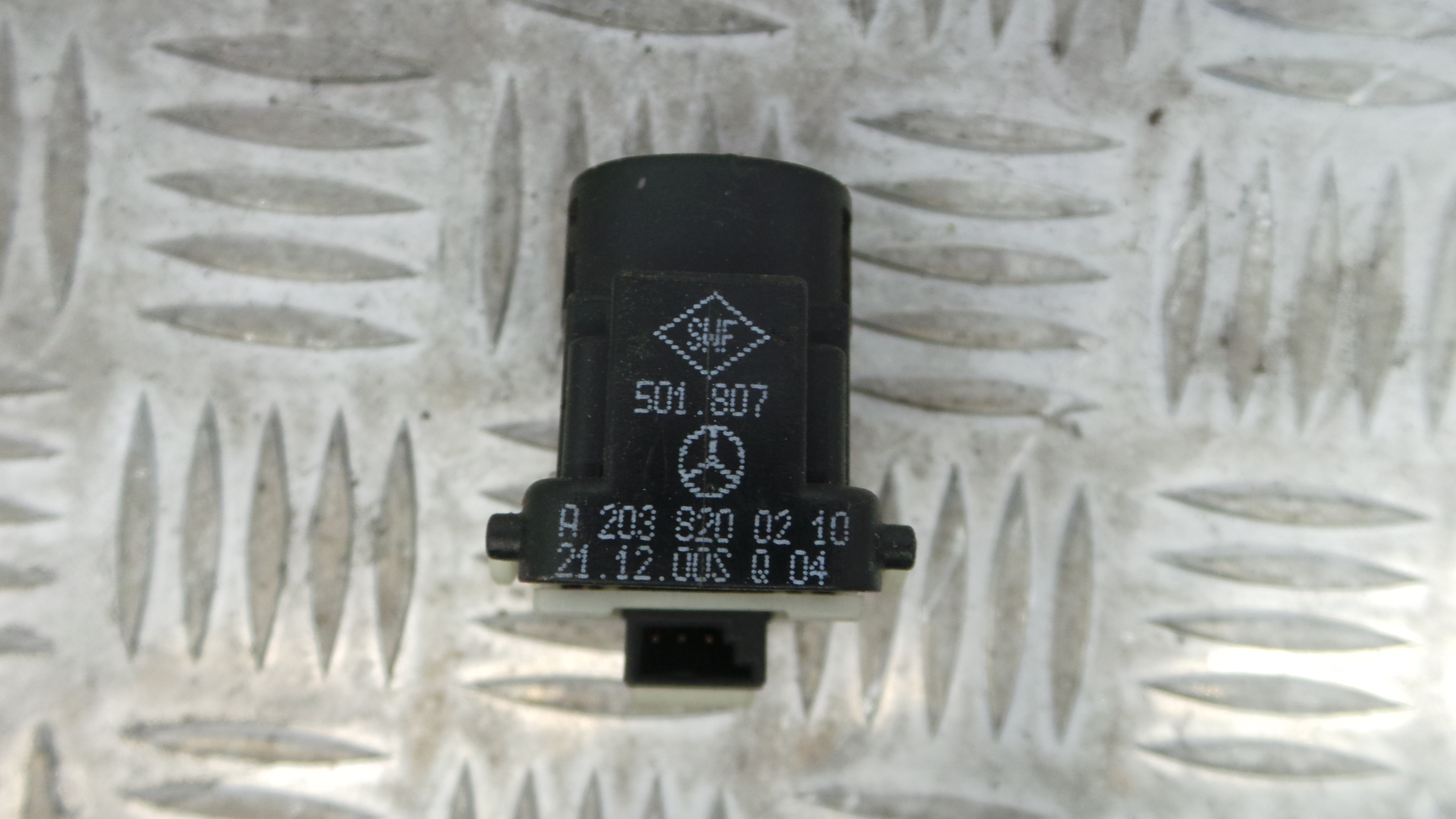 Interruptor / Comando Elevador Vidro Frente Dto  A2038200210 - MERCEDES-BENZ C-CLASS (W203)-33194713