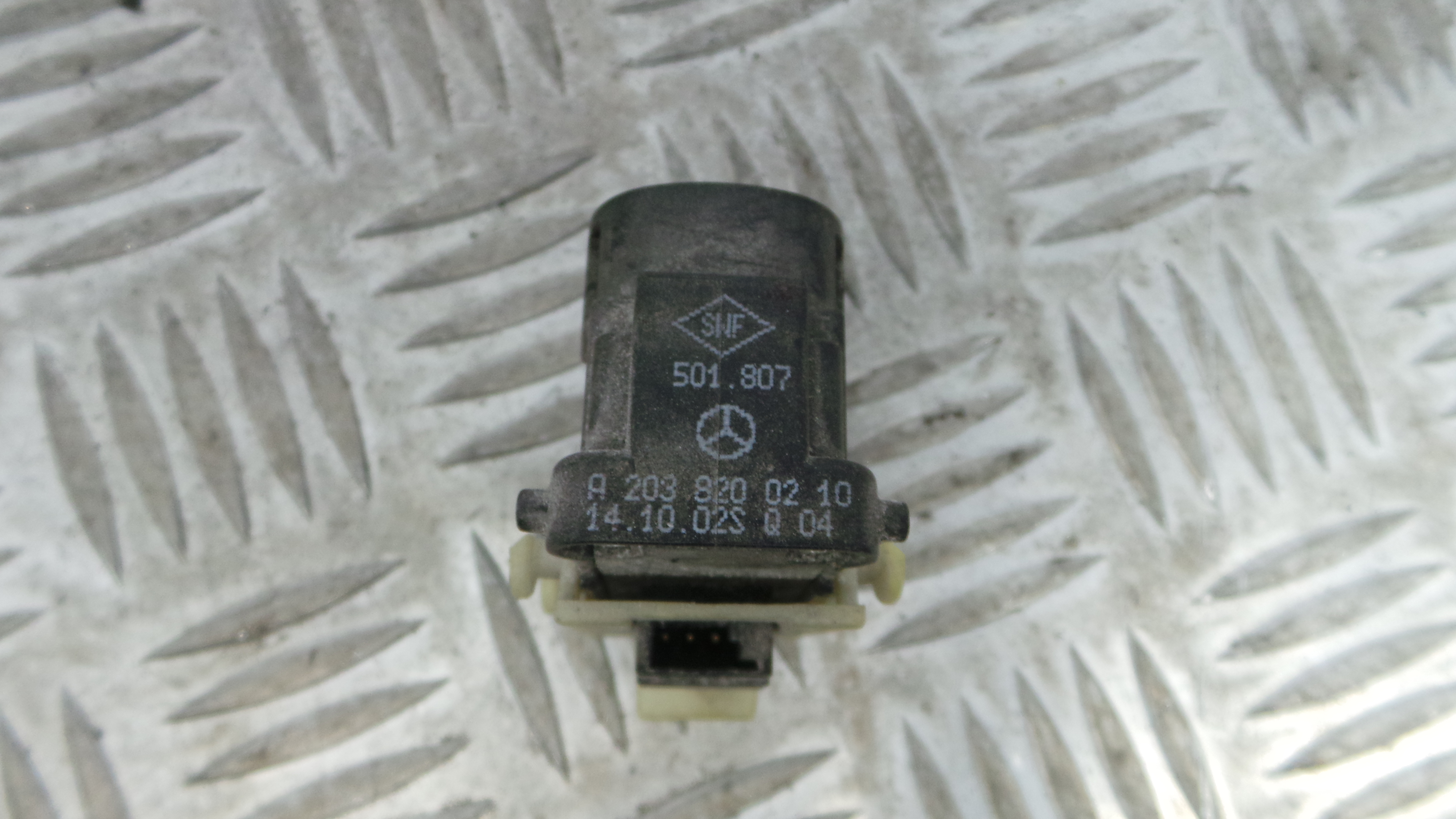 Interruptor / Comando Elevador Vidro Trás Dto A2038200210 - MERCEDES-BENZ C-CLASS (W203)-33194716