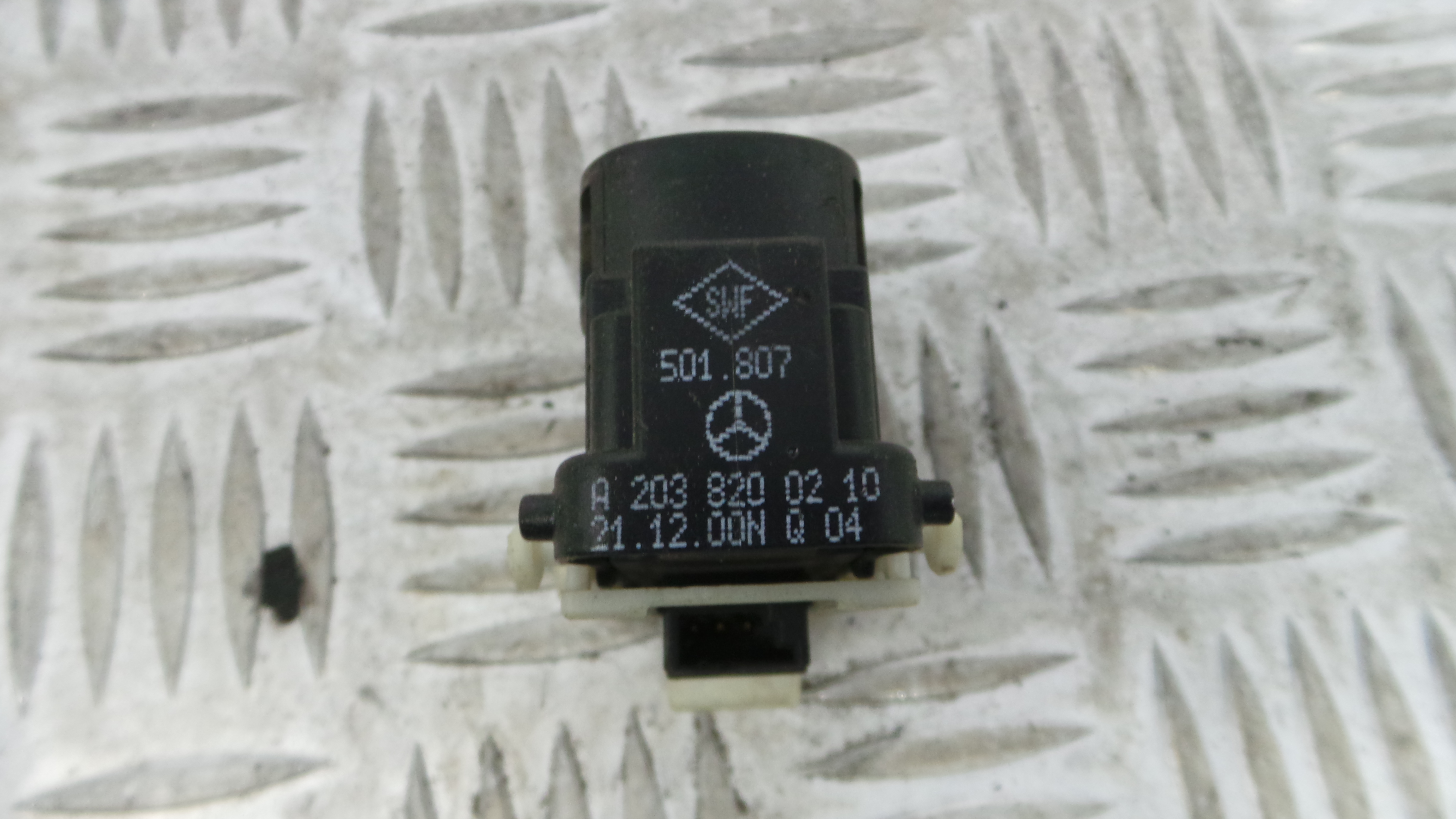 Interruptor / Comando Elevador Vidro Frente Dto A2038200210 - MERCEDES-BENZ C-CLASS (W203)-33194719
