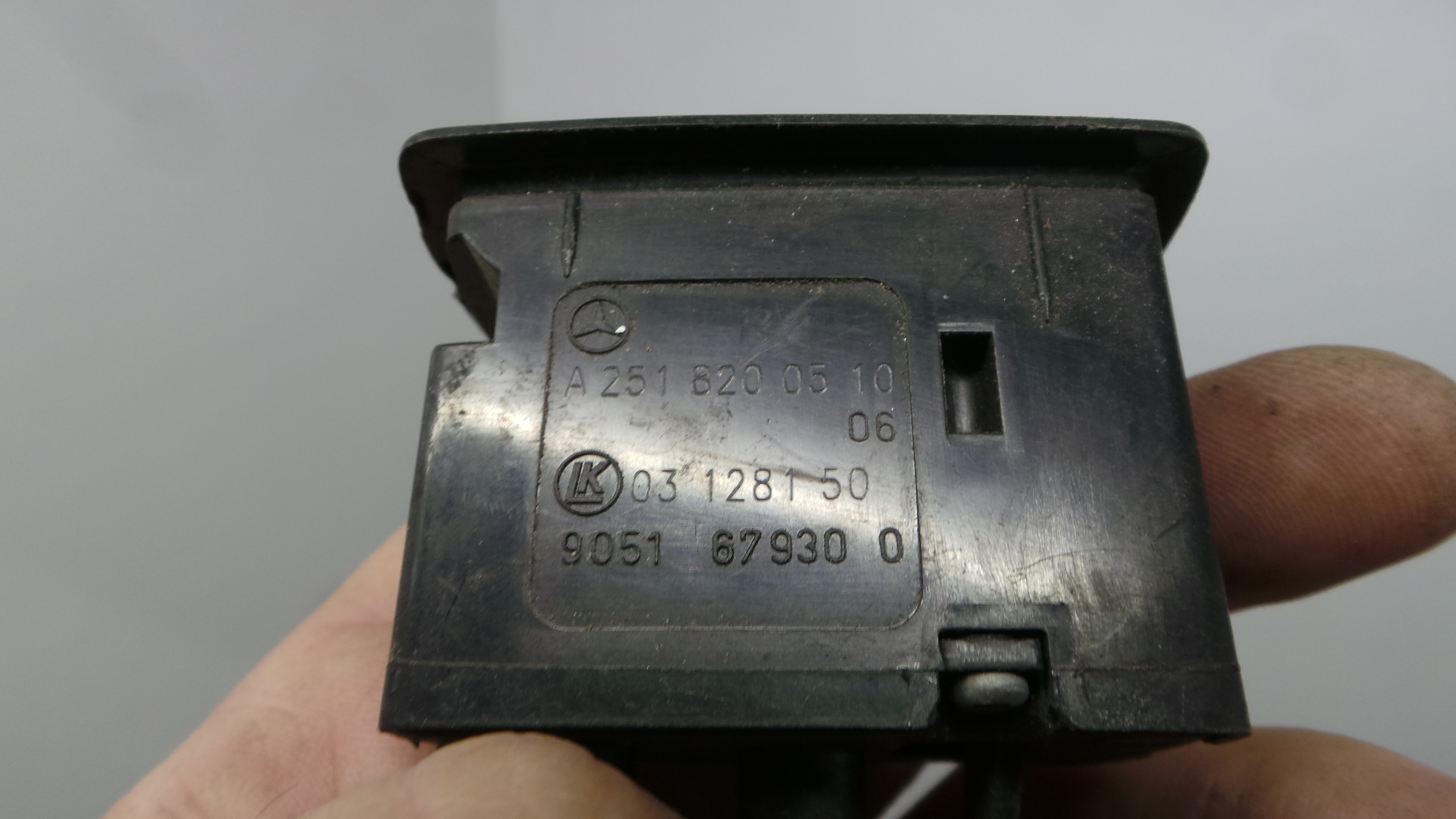 Interruptor / Comando Elevador Vidro Frente Dto  A2518200510 - MERCEDES-BENZ B-CLASS Sports Tourer (-33194734