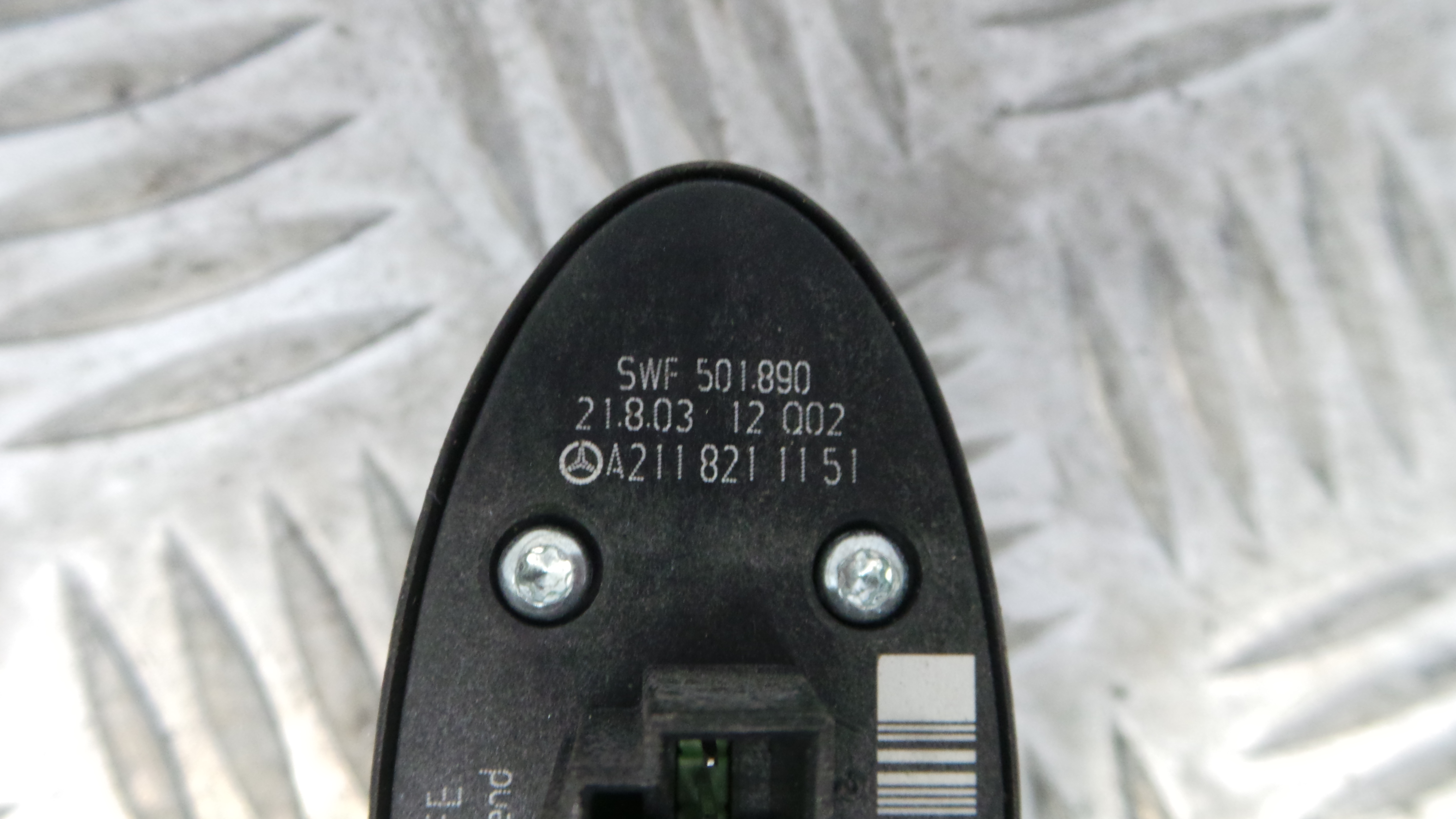 Interruptor / Comando Mala A2118211151 - MERCEDES-BENZ E-CLASS (W211)-33194753