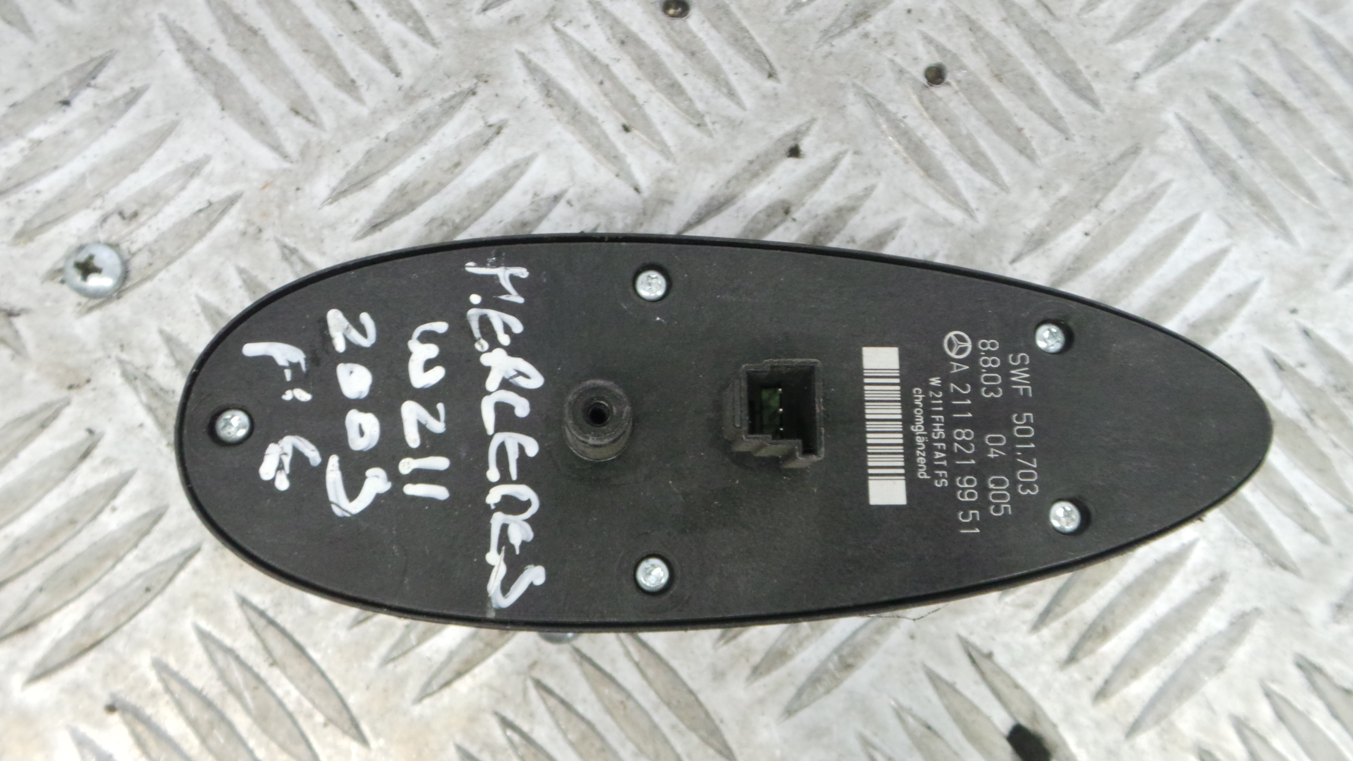 Interruptor / Comando Elevador Vidro Frente Esq  A2118219951 - MERCEDES-BENZ E-CLASS (W211)-33194775