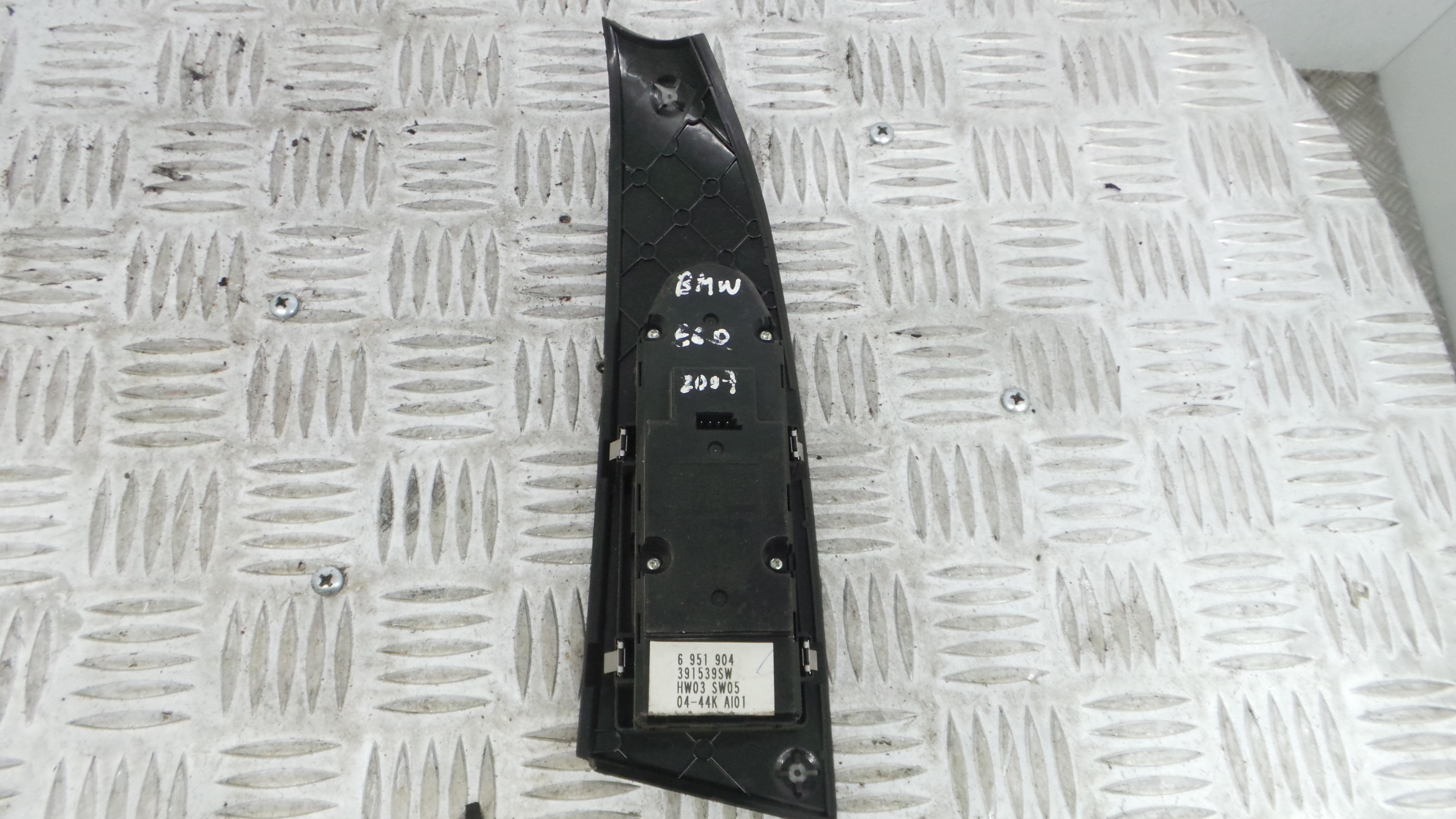 Interruptor / Comando Elevador Vidro Frente Esq  6951904 - BMW 5 (E60)-33194846