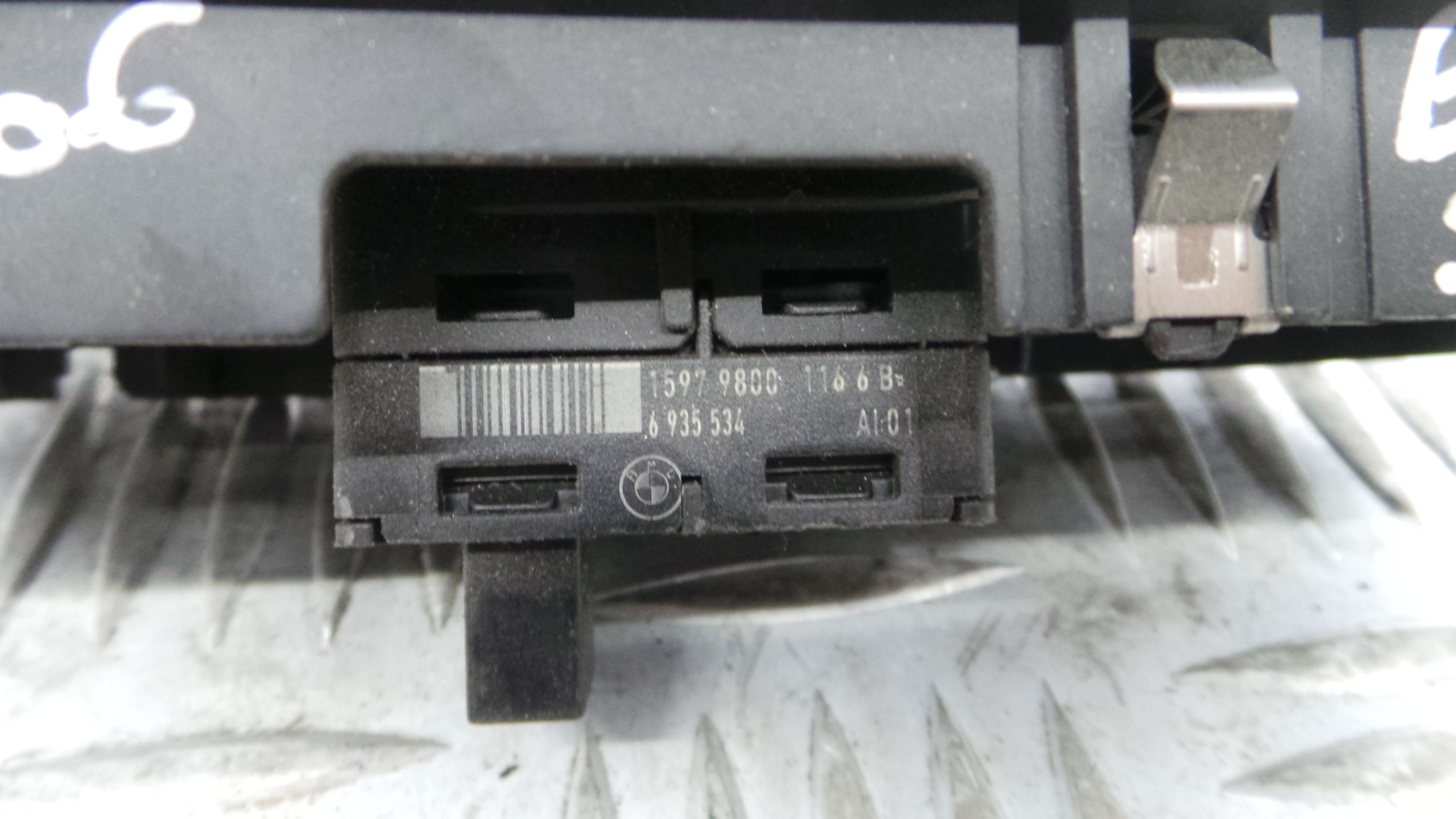 Interruptor / Comando Elevador Vidro Frente Dto 6970242 - BMW 1 (E87)-33194849