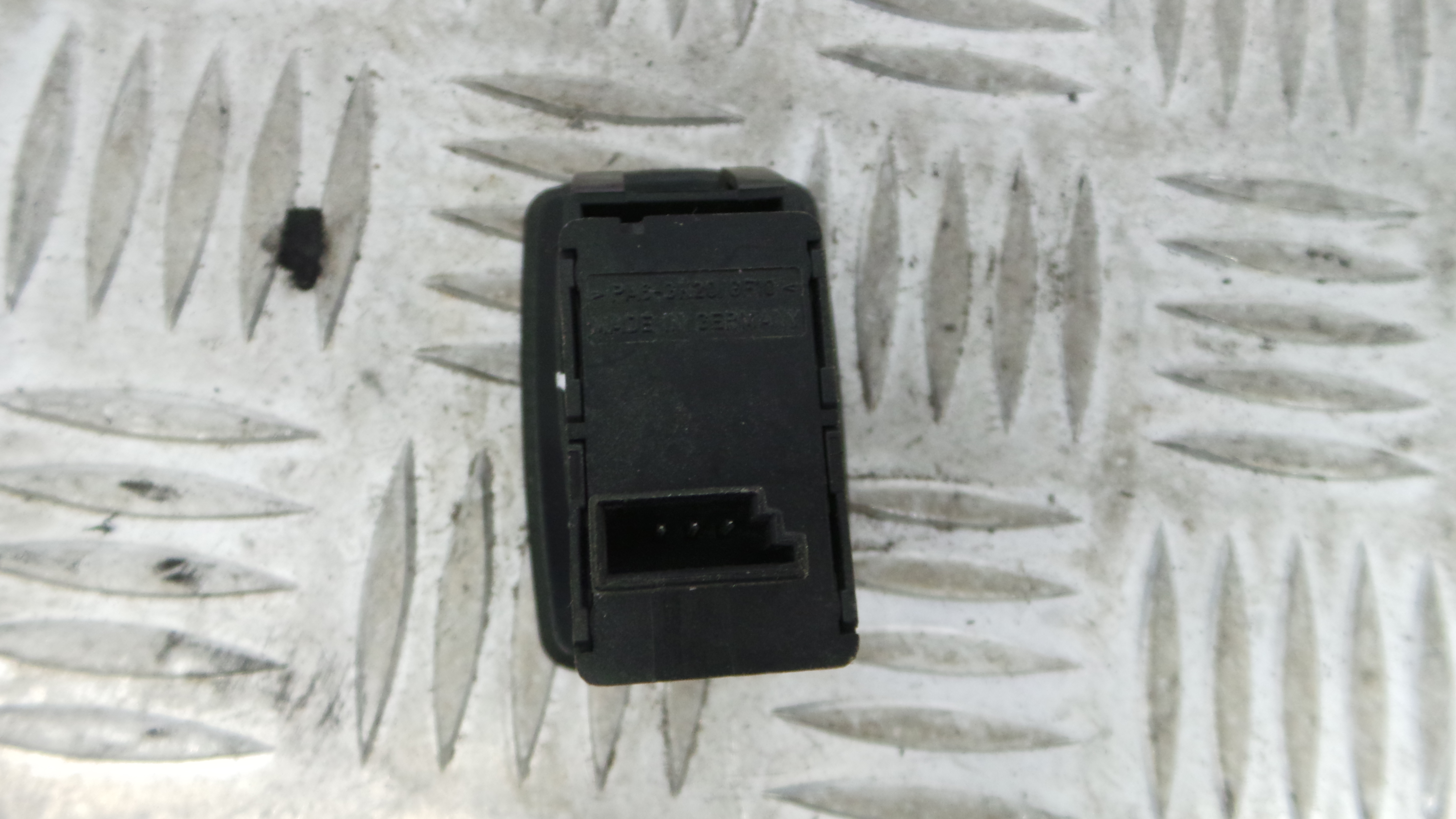 Interruptor / Comando Elevador Vidro Trás Dto 6945874 - BMW 1 (E87)-33194878