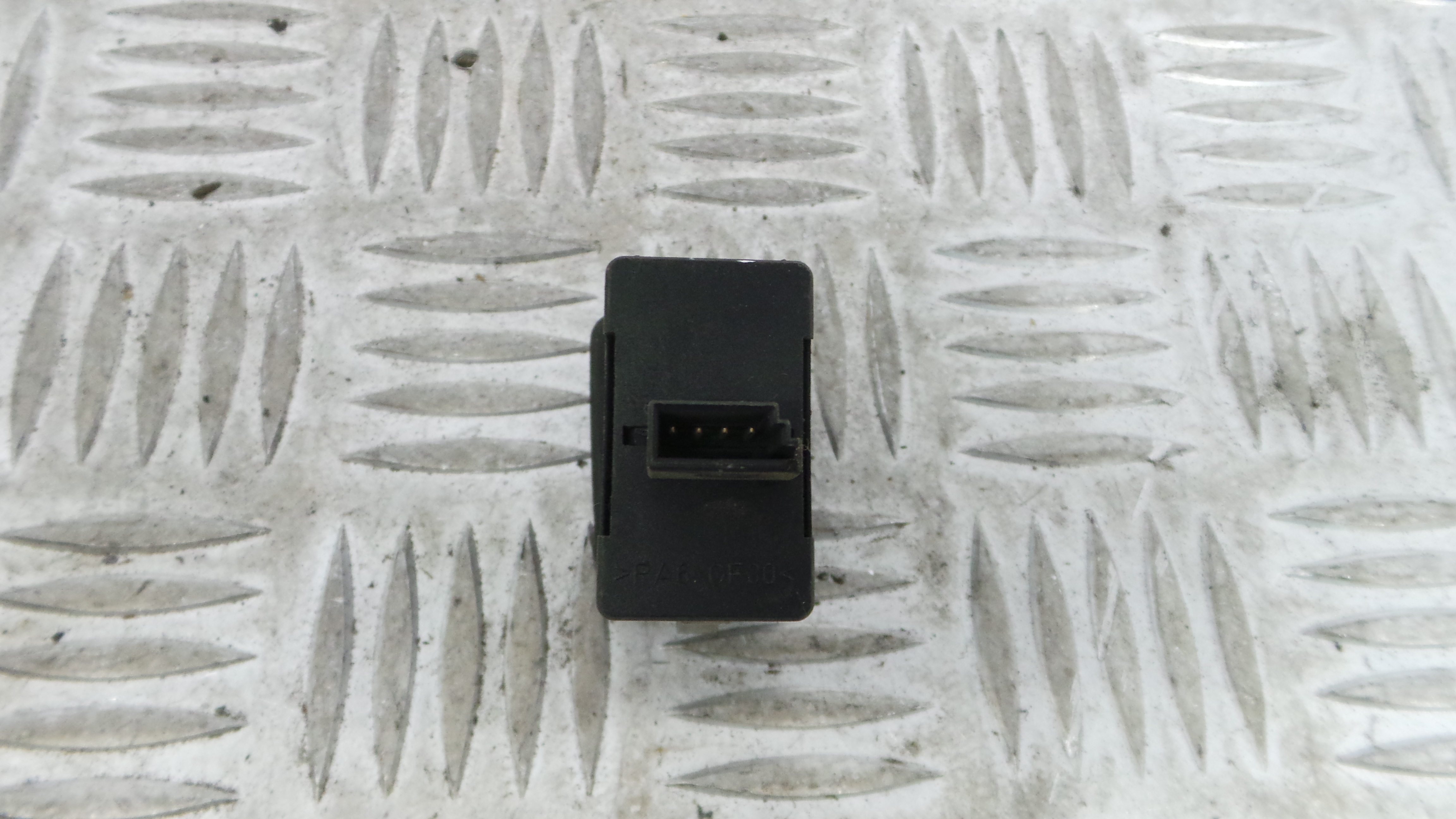 Interruptor / Comando Elevador Vidro Trás Esq 6902174 - BMW 3 (E46)-33194887